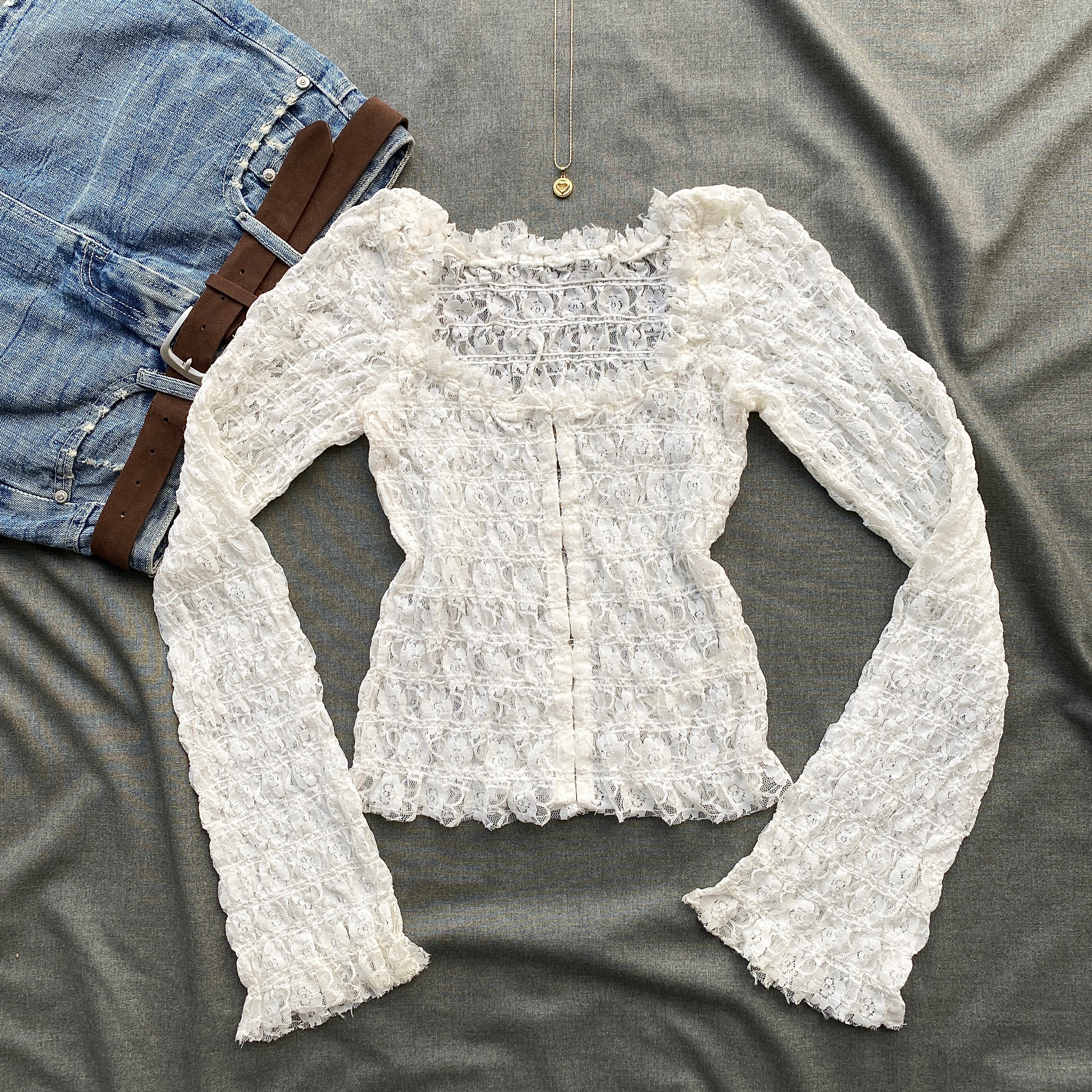 WHITE LACE TOP FROM FREE PEOPLE (Bust : 28-32, Upper Waist : 22-26)