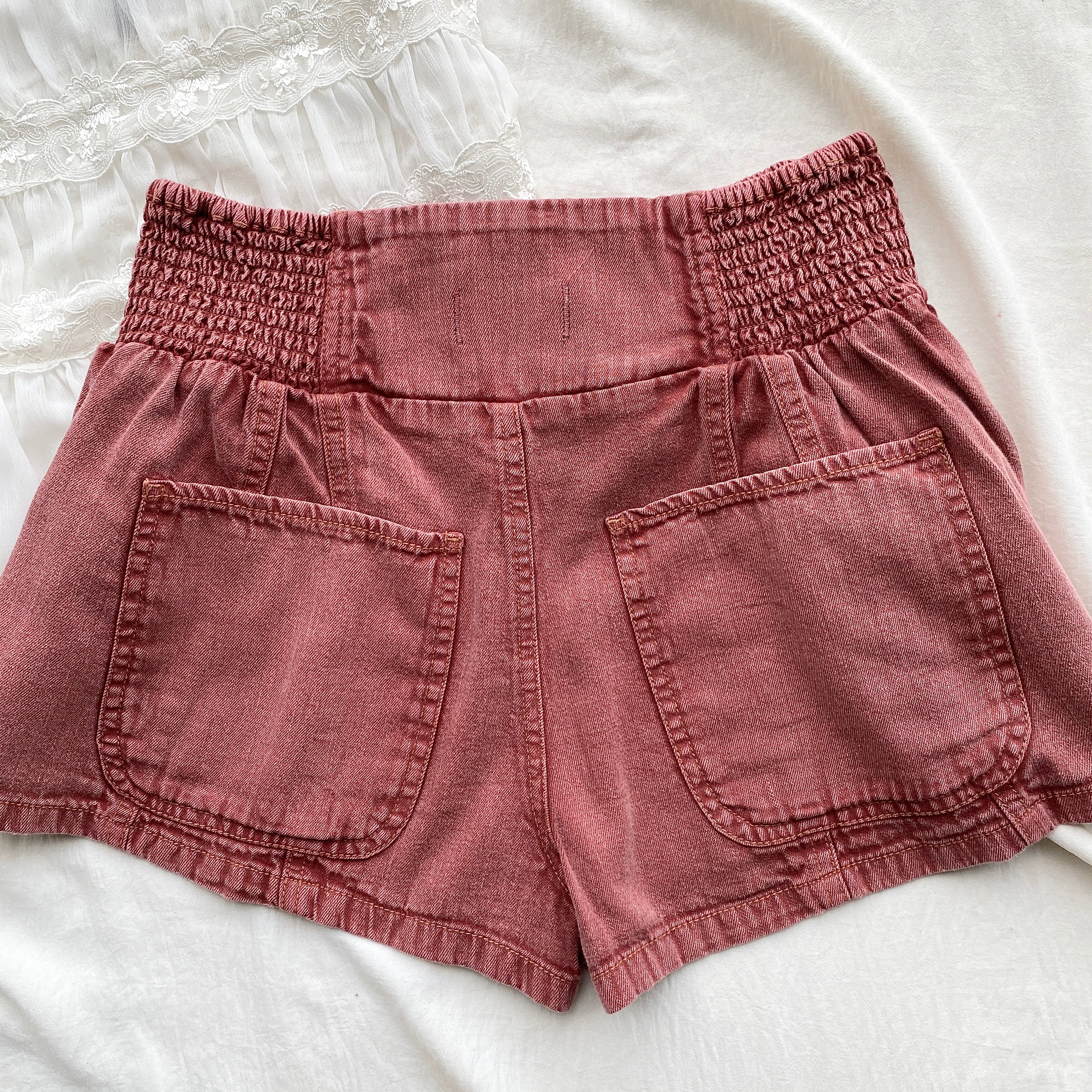 DENIM SHORTS FROM FREE PEOPLE (XS)