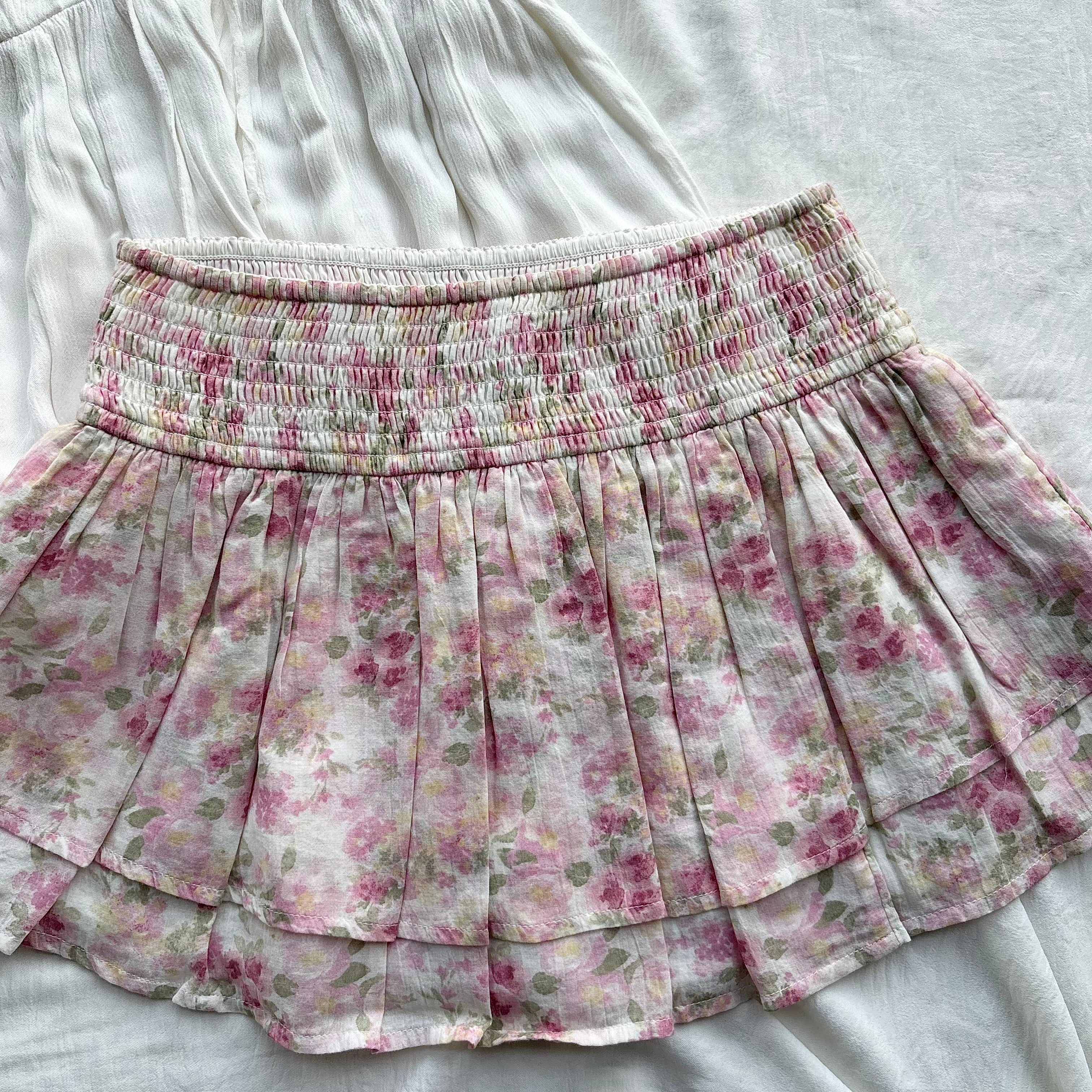 PINK RUFFLE MINI SKIRT FROM HOLLISTER (Waist : 24-28)