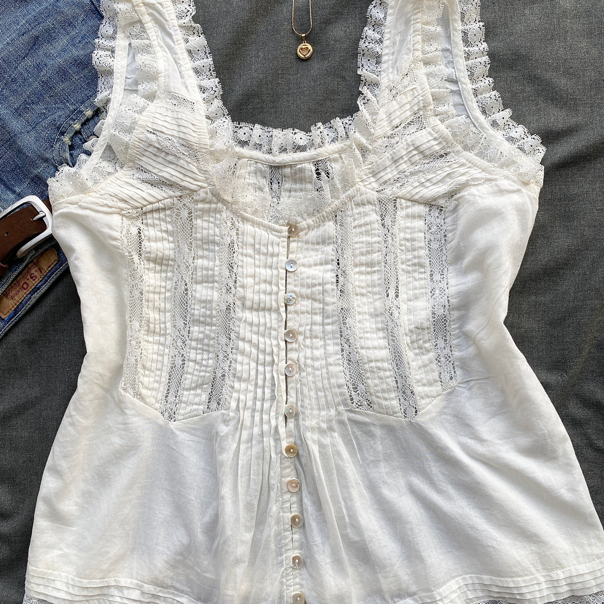 WHITE LACE TOP FROM FREE PEOPLE (Bust : 34-36, Upper Waist : 28-34)