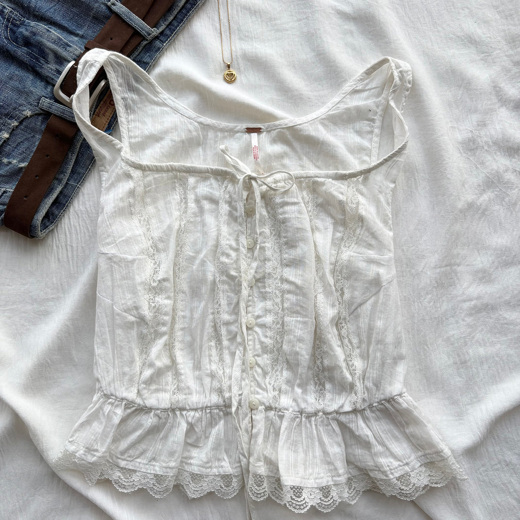 WHITE LACE TOP FROM FREE PEOPLE (Bust : 34-36, Upper Waist : 28-34)