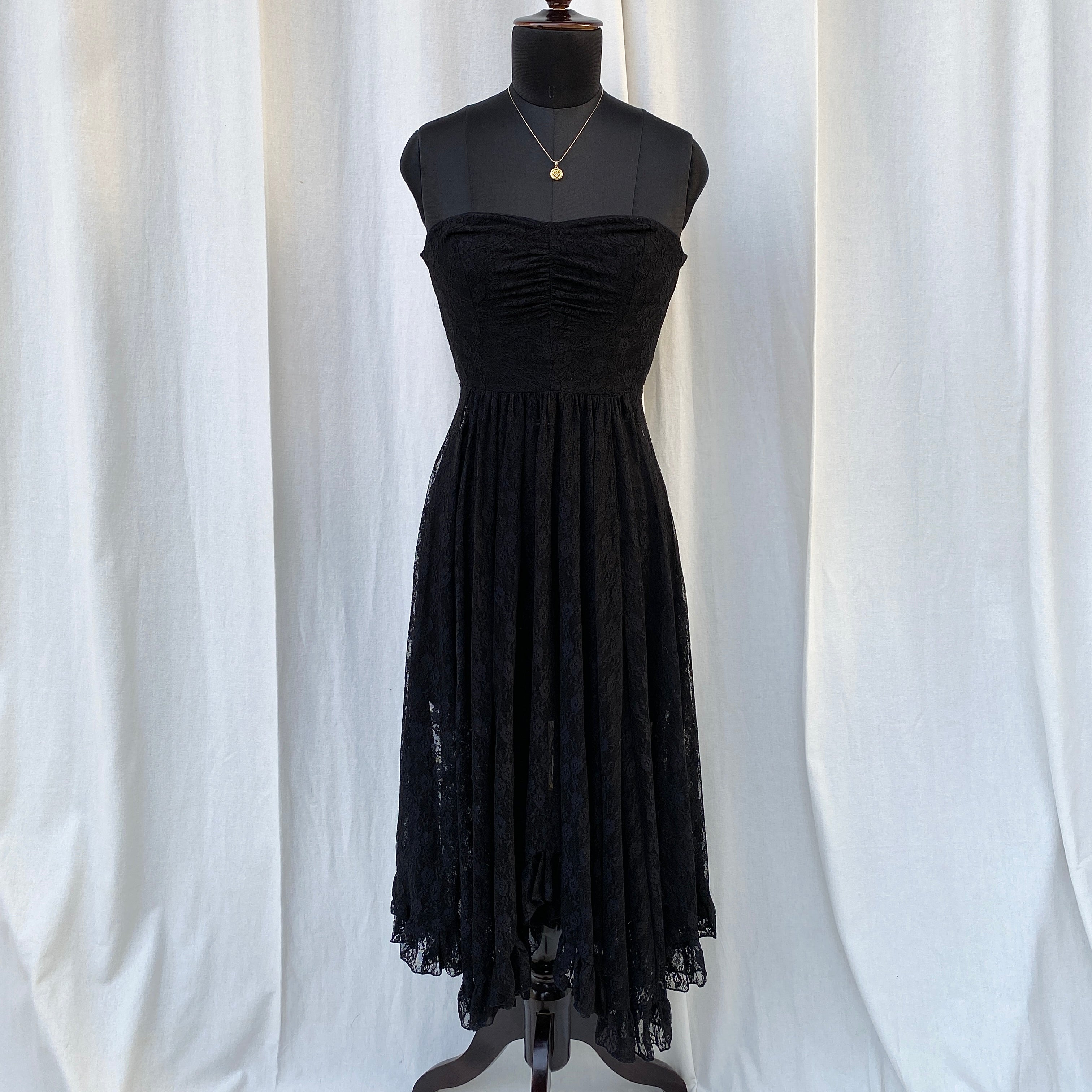 BLACK LACE CORSET DRESS (Bust : 28-32, Upper Waist : 22-28)