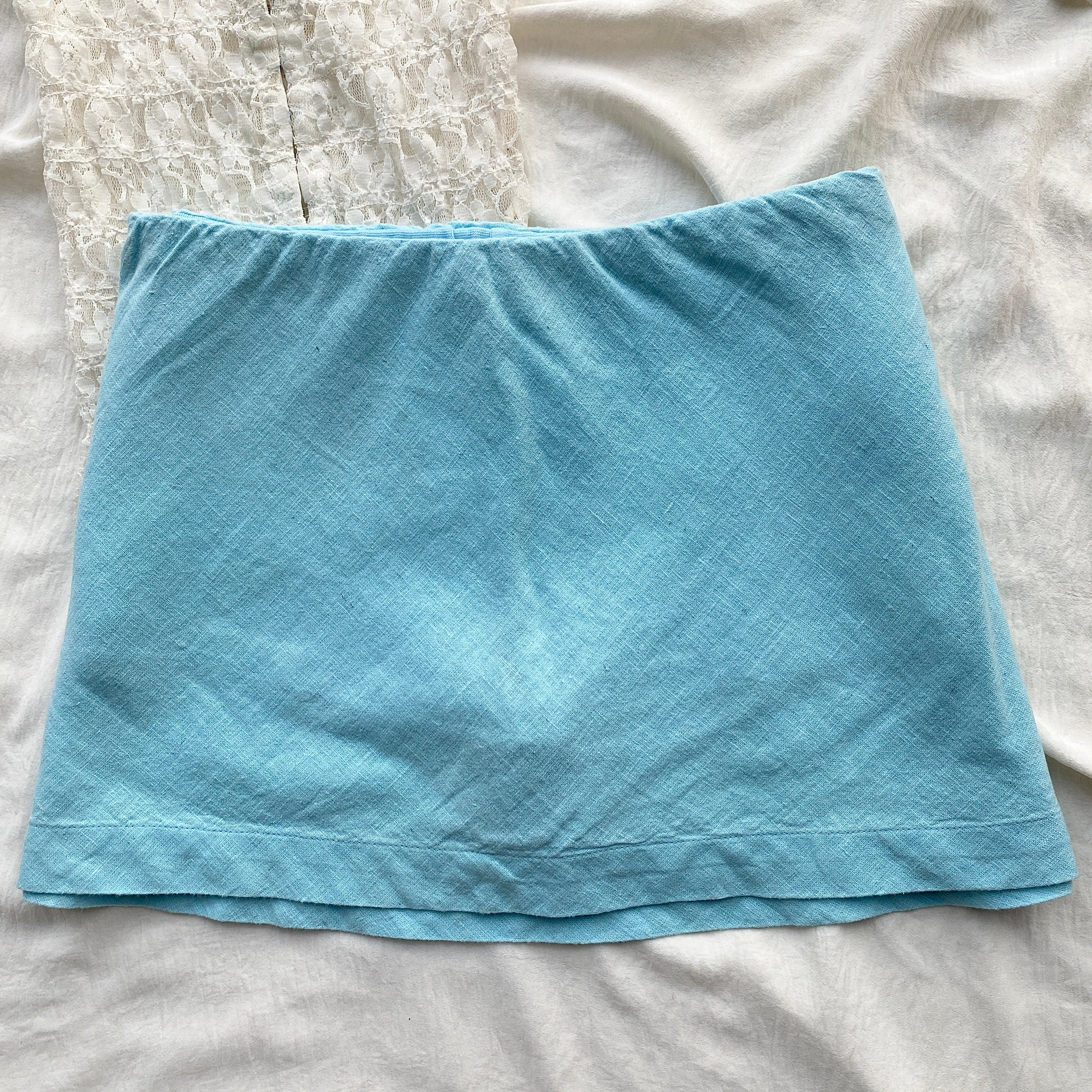 BLUE LINEN SKIRT FROM FREE PEOPLE (Waist : 28-32)