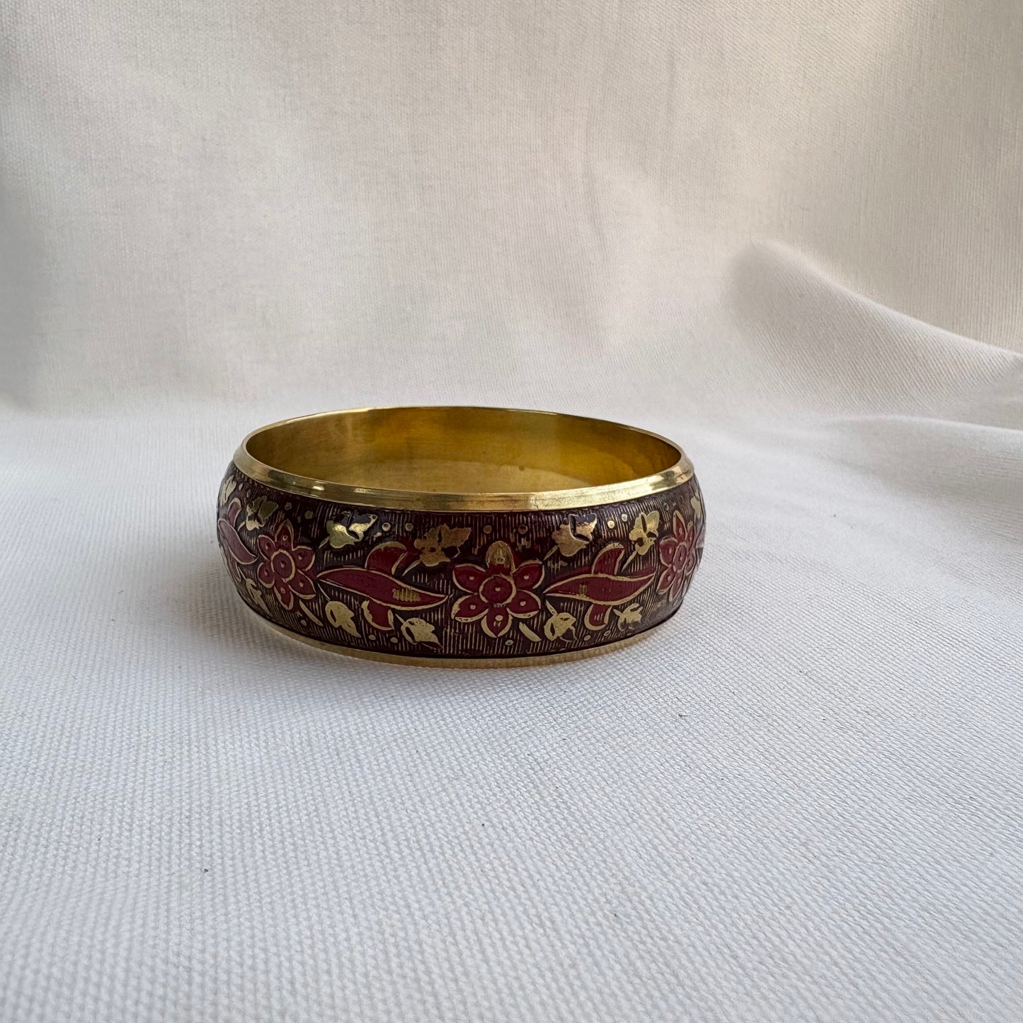 MAROON BRACLET