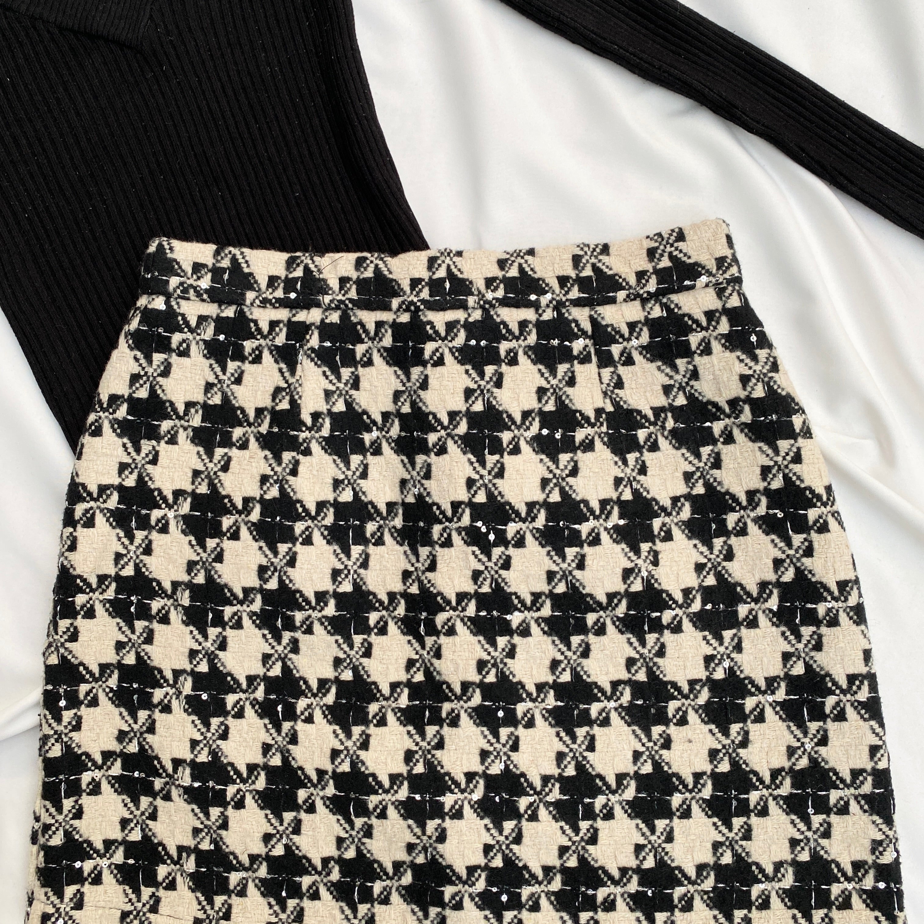 HOUNDSTOOTH SKIRT (Waist : 24-26)