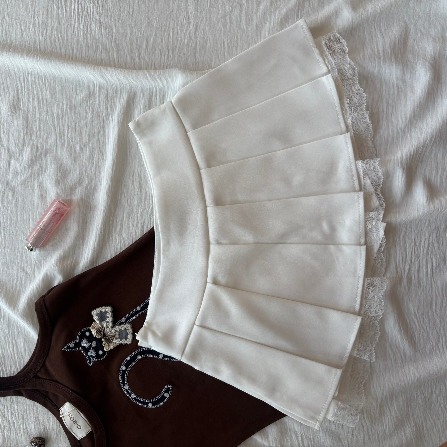 WHITE PLEATED SKIRT (Sizes available)