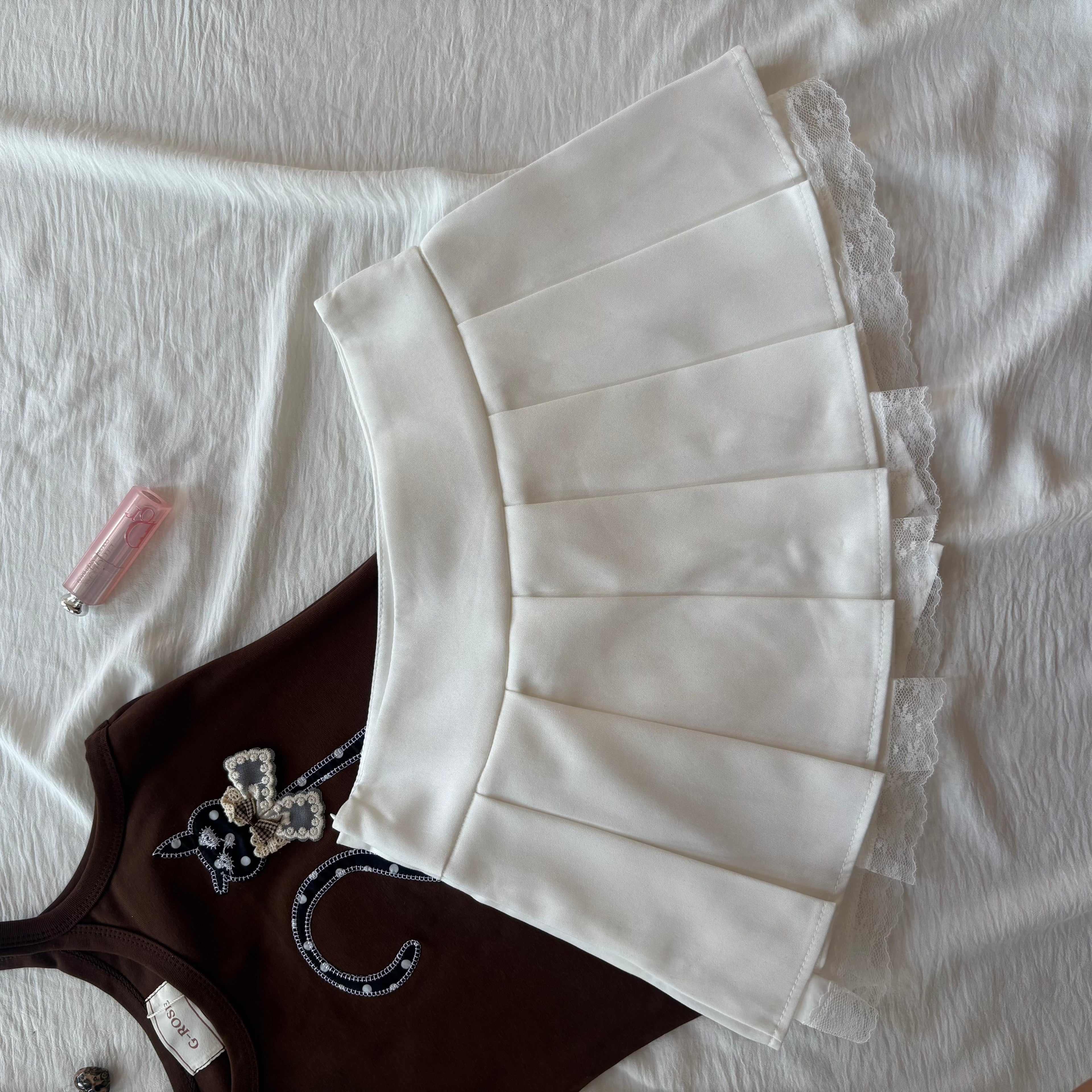 WHITE PLEATED SKIRT (Sizes available)