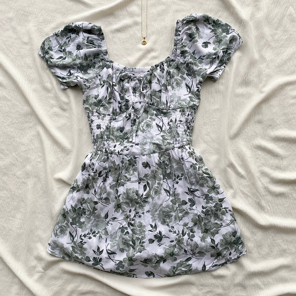 GREEN FLORAL DRESS FROM HOLLISTER (Bust : 30-34, Upper Waist : 25-30)