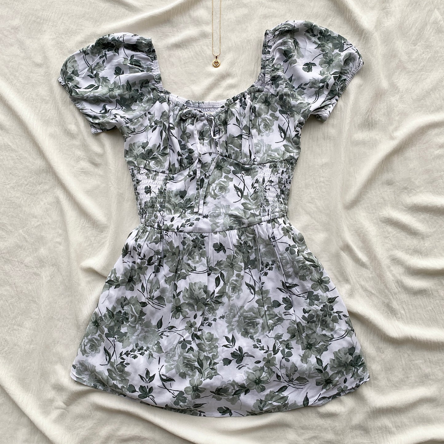GREEN FLORAL DRESS FROM HOLLISTER (Bust : 30-34, Upper Waist : 25-30)