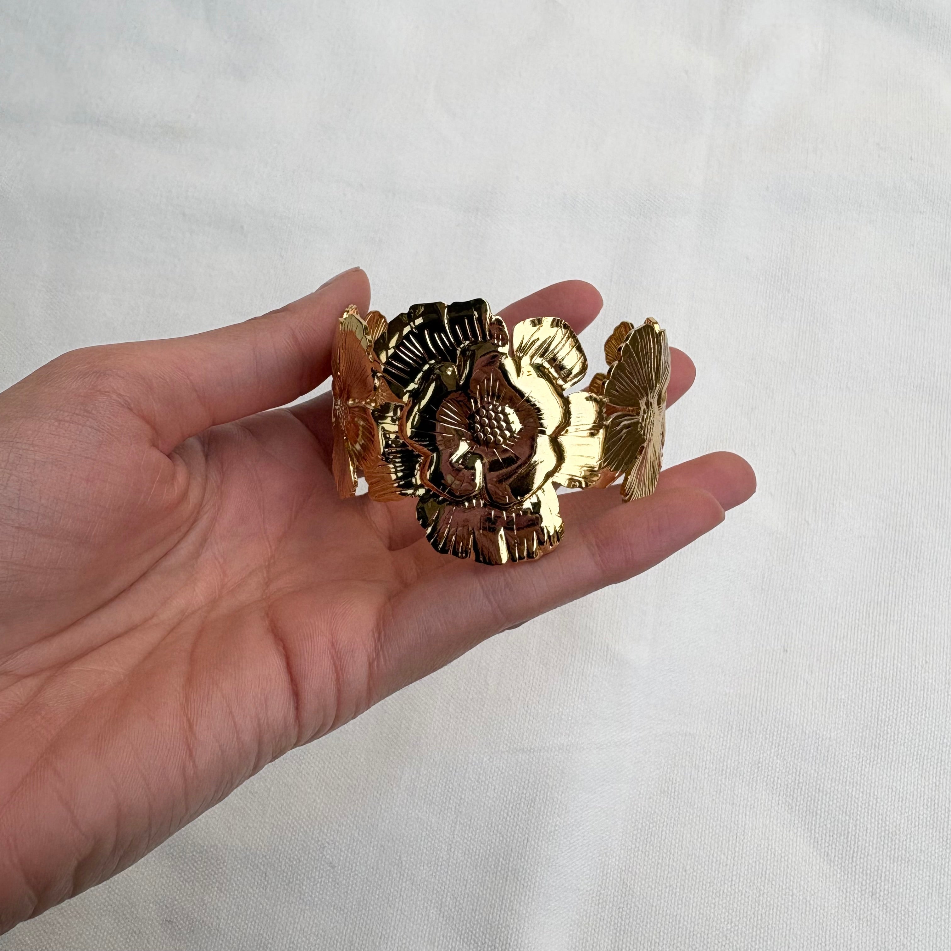 FLOWER GOLD CUFF