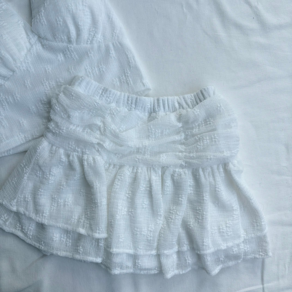 WHITE SET (Bust : 28-32, Upper Waist : 22-28)