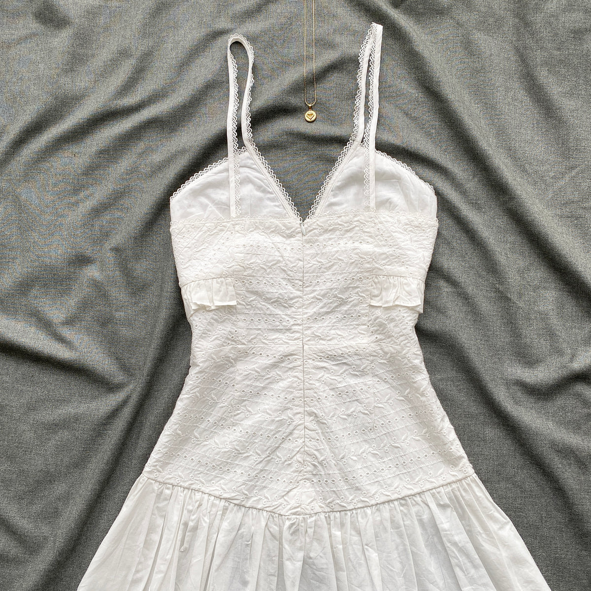 WHITE EYELET DRESS (Bust : 32-34, Upper Waist : 26-28)