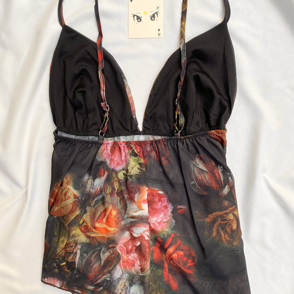 FLORAL TOP FROM PRETTY LITTLE THING (Bust : 34-38, Upper Waist : 28-34)