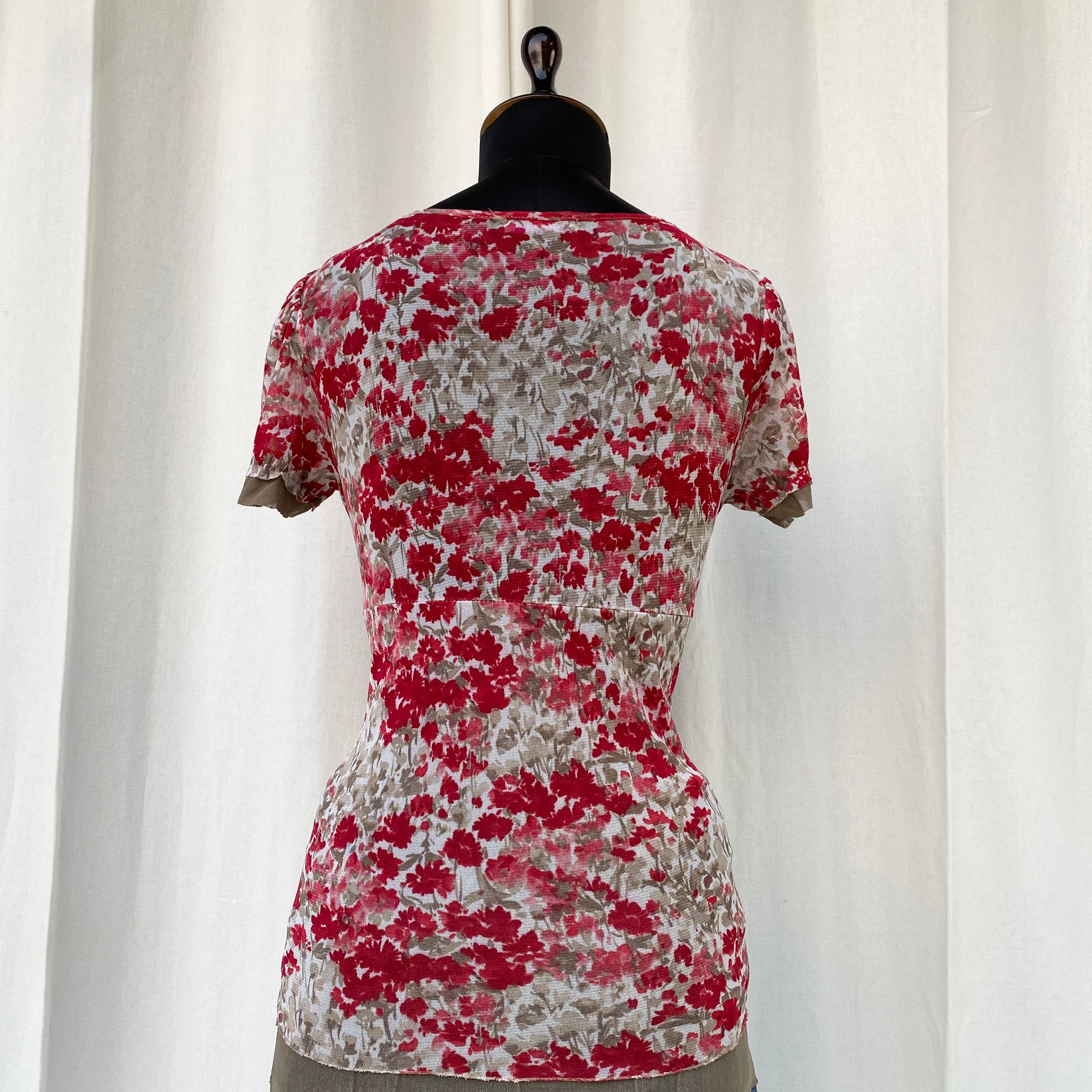 Y2K FLORAL TOP (Bust : 30-34, Upper Waist : 23-28)