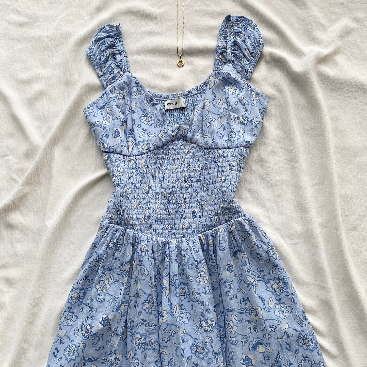 BLUE PAISLEY DRESS FROM HOLLISTER (Bust : 30-34, Upper Waist : 23-28)