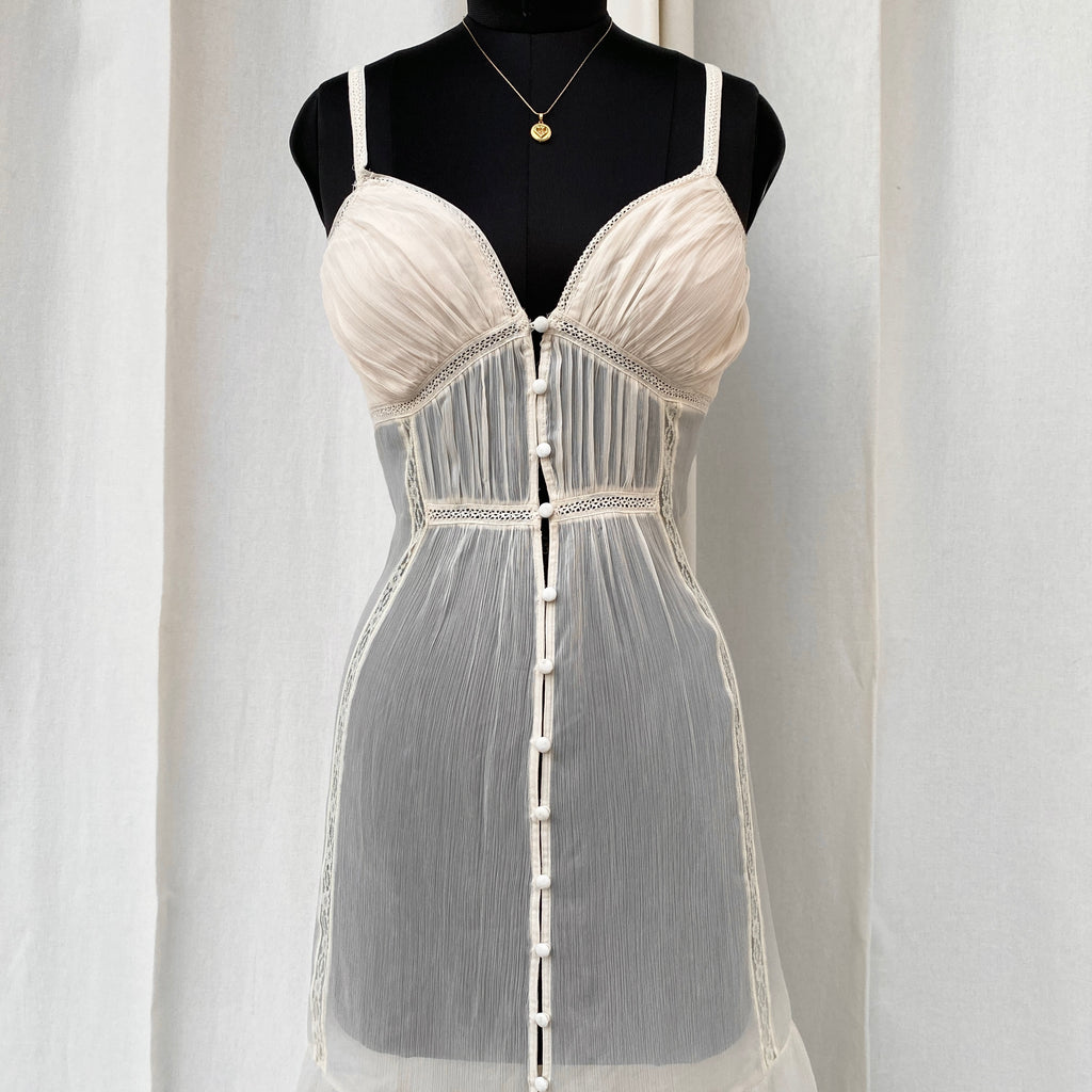 WHITE MAXI DRESS FROM ABERCROMBIE AND FITCH (Bust : 30-32, Upper Waist : 24-26)