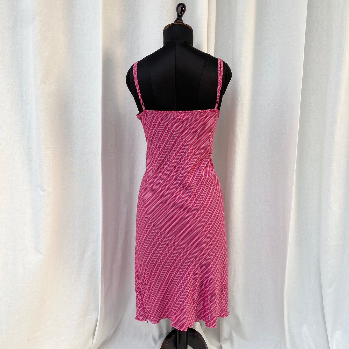 Y2K PINK STRIPED DRESS FROM SPORTSGIRL (Bust : 36-40, Upper Waist : 30-38)