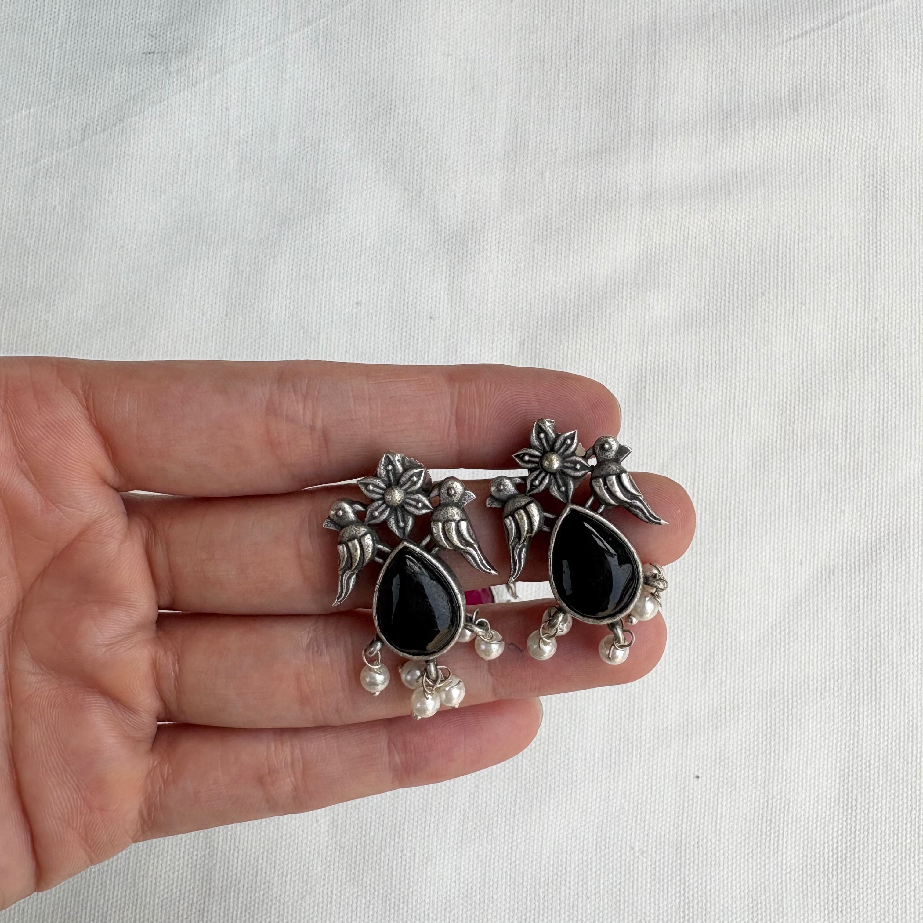 BIRD EARRING WITH STONE