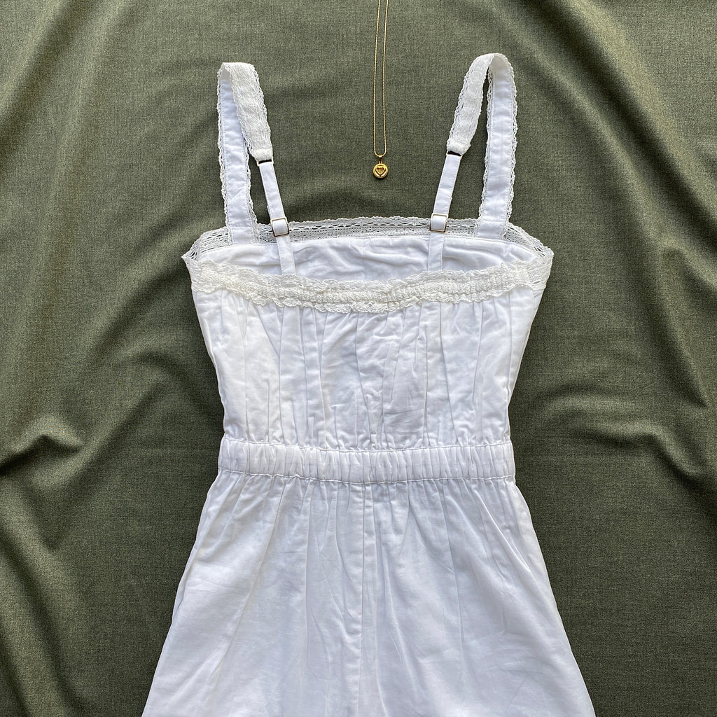 WHITE ROMPER FROM ABERCROMBIE (Bust : 28-32, Upper Waist : 23-26)