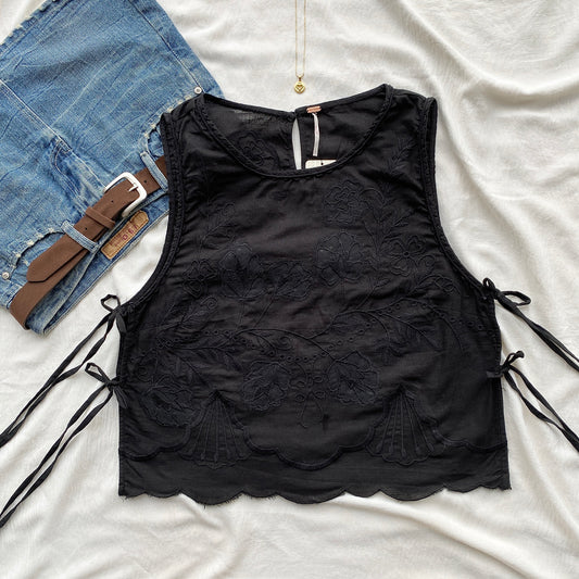 BLACK TOP (Bust : 36-38, Upper Waist : 30-34)