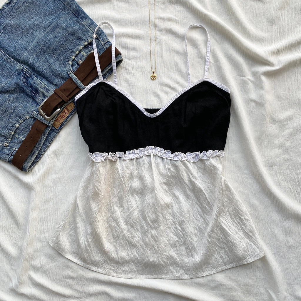 B/W TOP (Bust : 34-36, Upper Waist : 28-34)