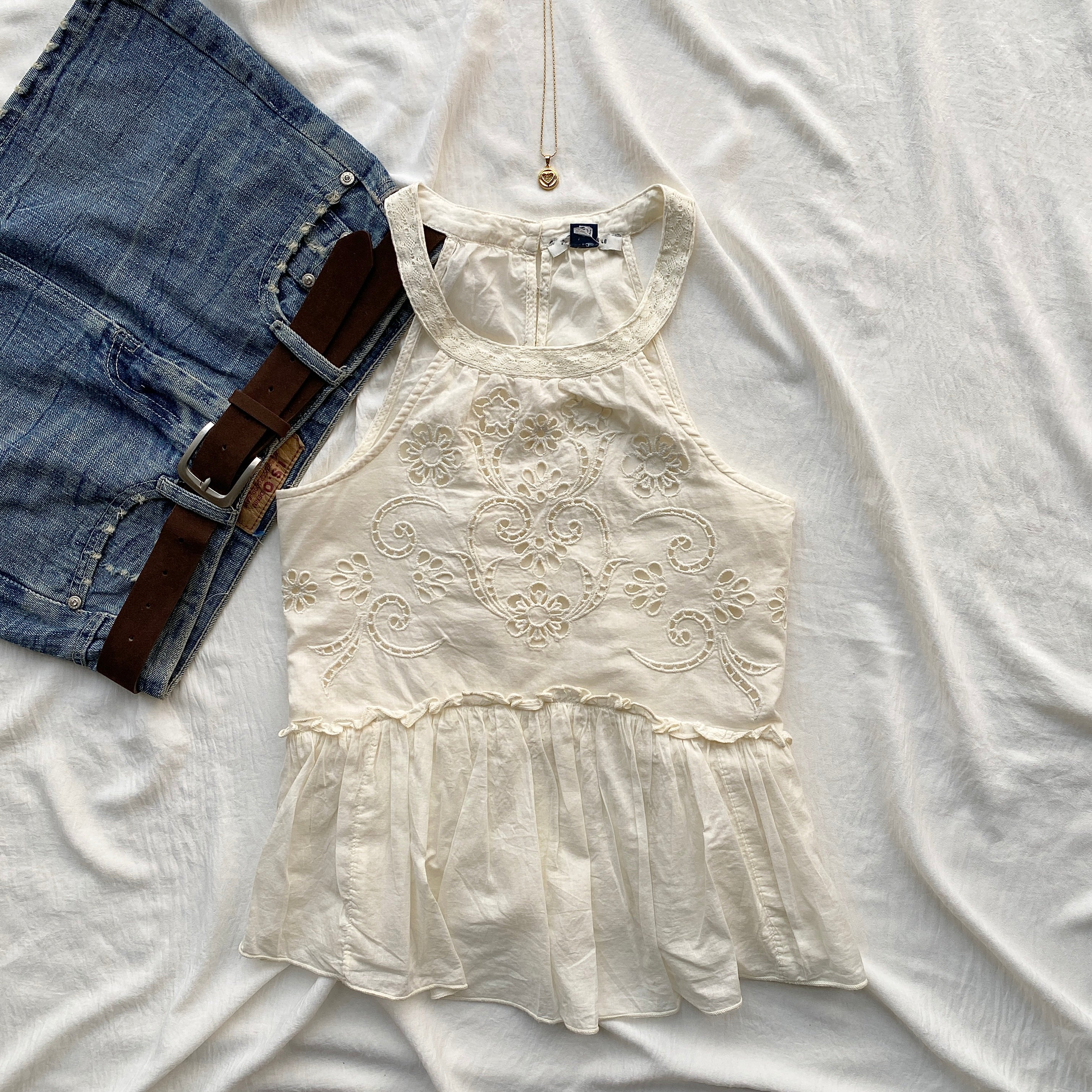WHITE MOCK NECK EYELET TOP (Bust : 32-34, Upper Waist : 26-34)