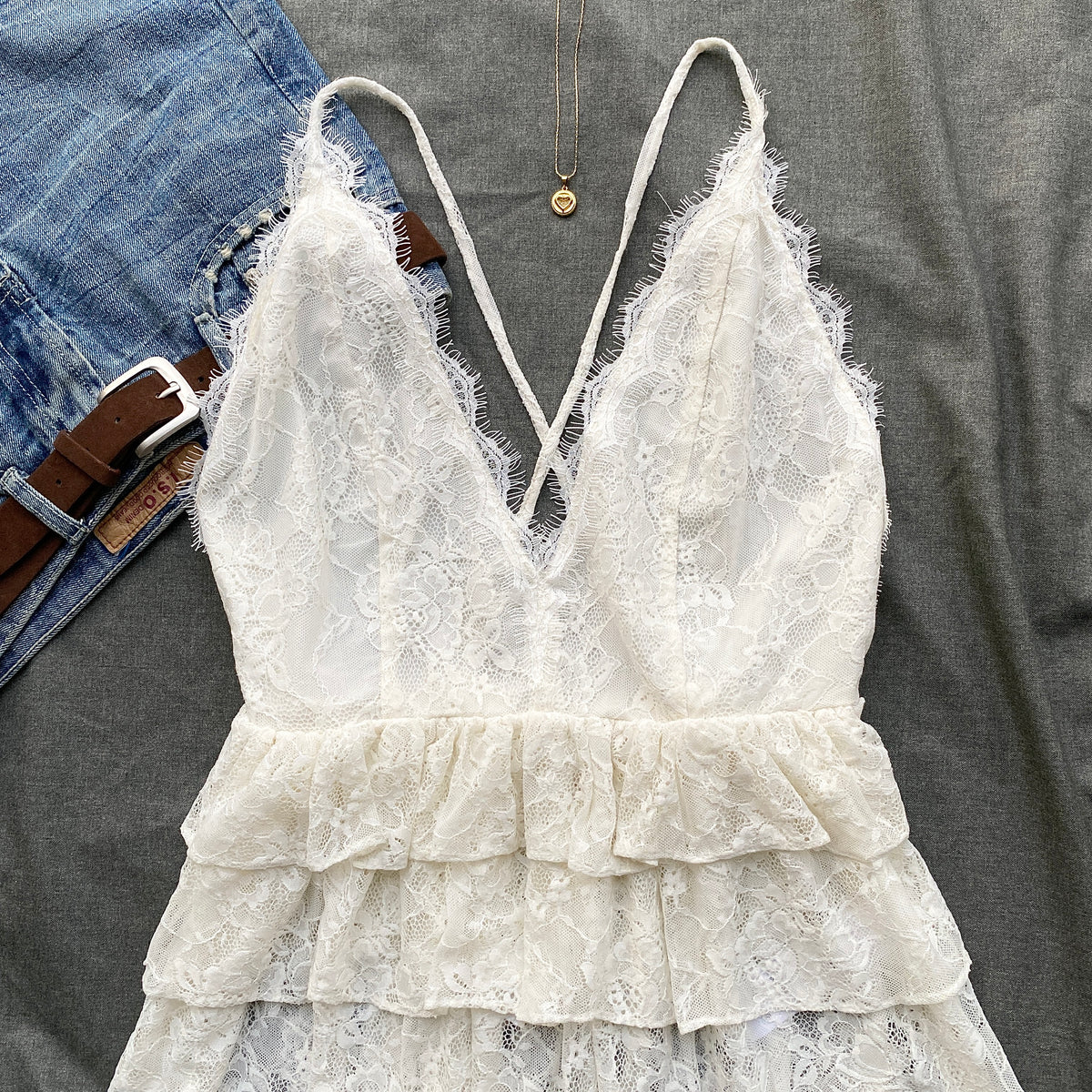 WHITE LACE BABYDOLL TOP (Bust : 38-40, Upper Waist : 32-36)
