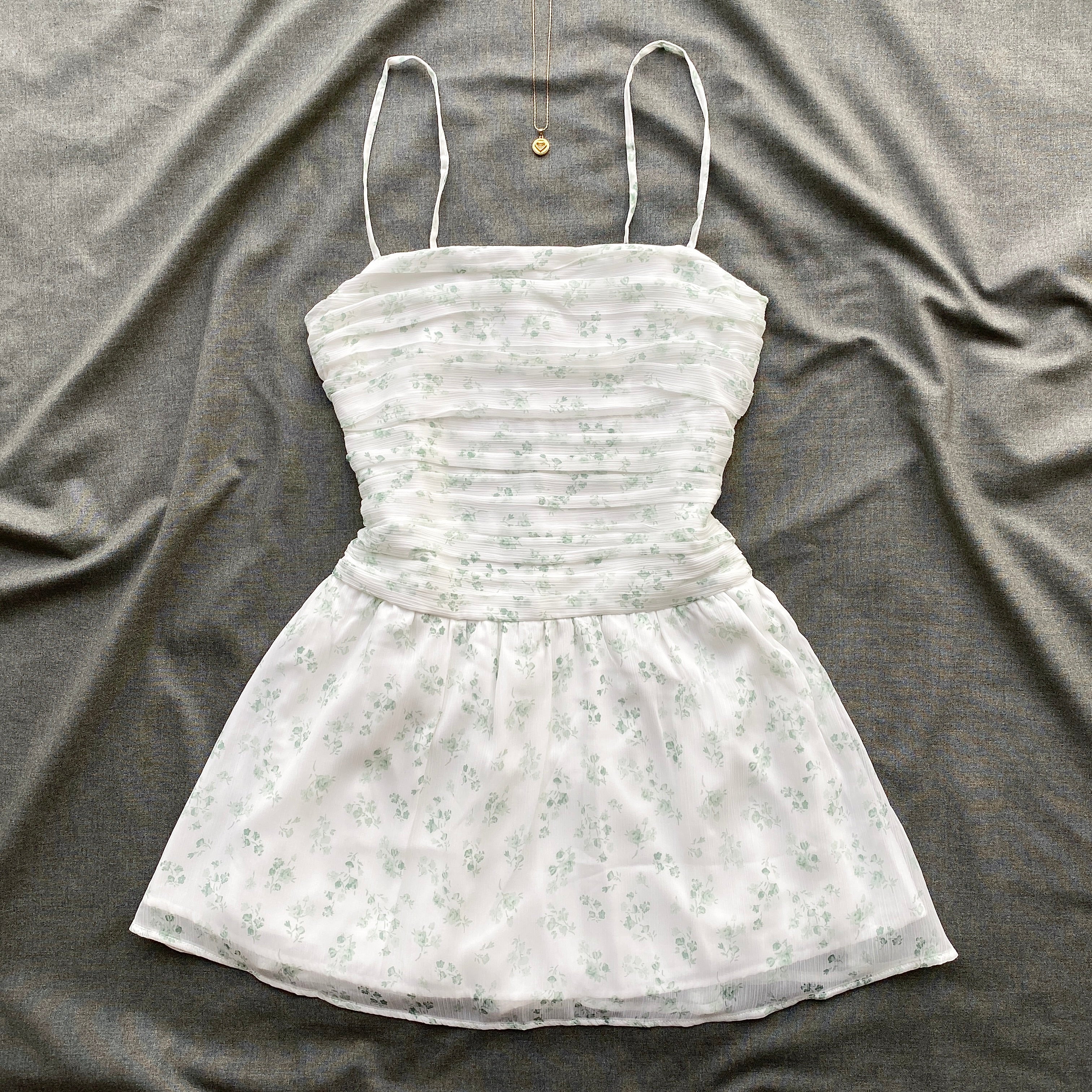 FLORAL RUCHED MINI DRESS FROM HOLLISTER (Bust : 30-34, Upper Waist : 24-28)