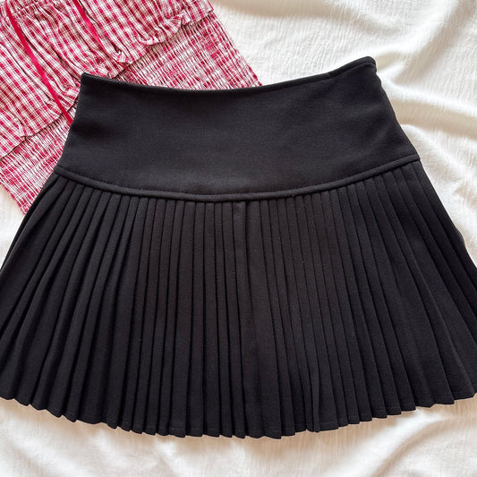 MIU SKIRT IN BLACK (Sizes available)