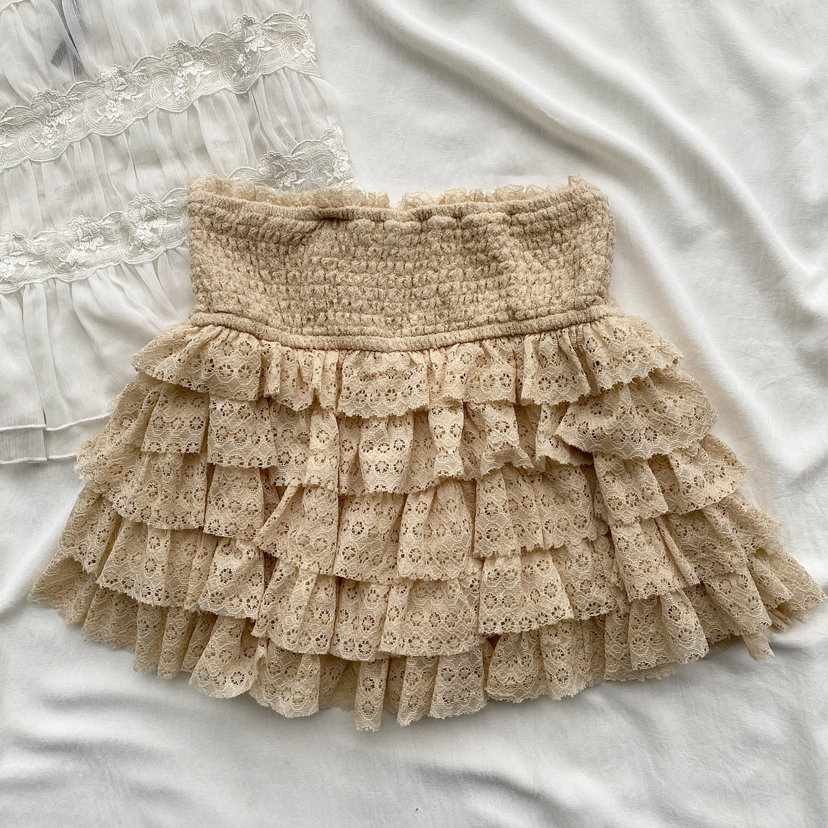 BROWN TIERED LACE SKIRT FROM AMERICAN EAGLE (Two sizes)