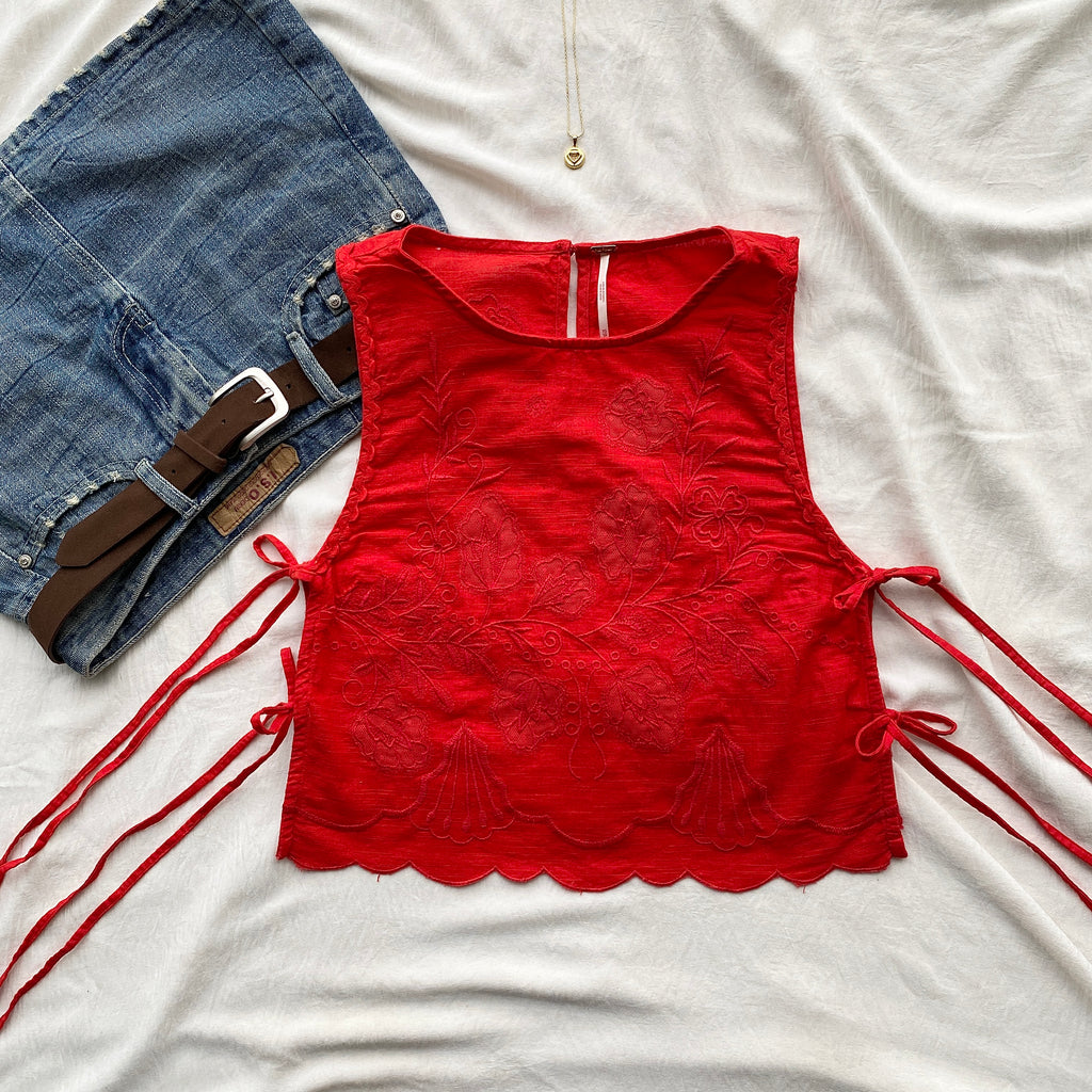 RED TOP FROM FREE PEOPLE (Bust : 30-32, Upper Waist : 24-28)