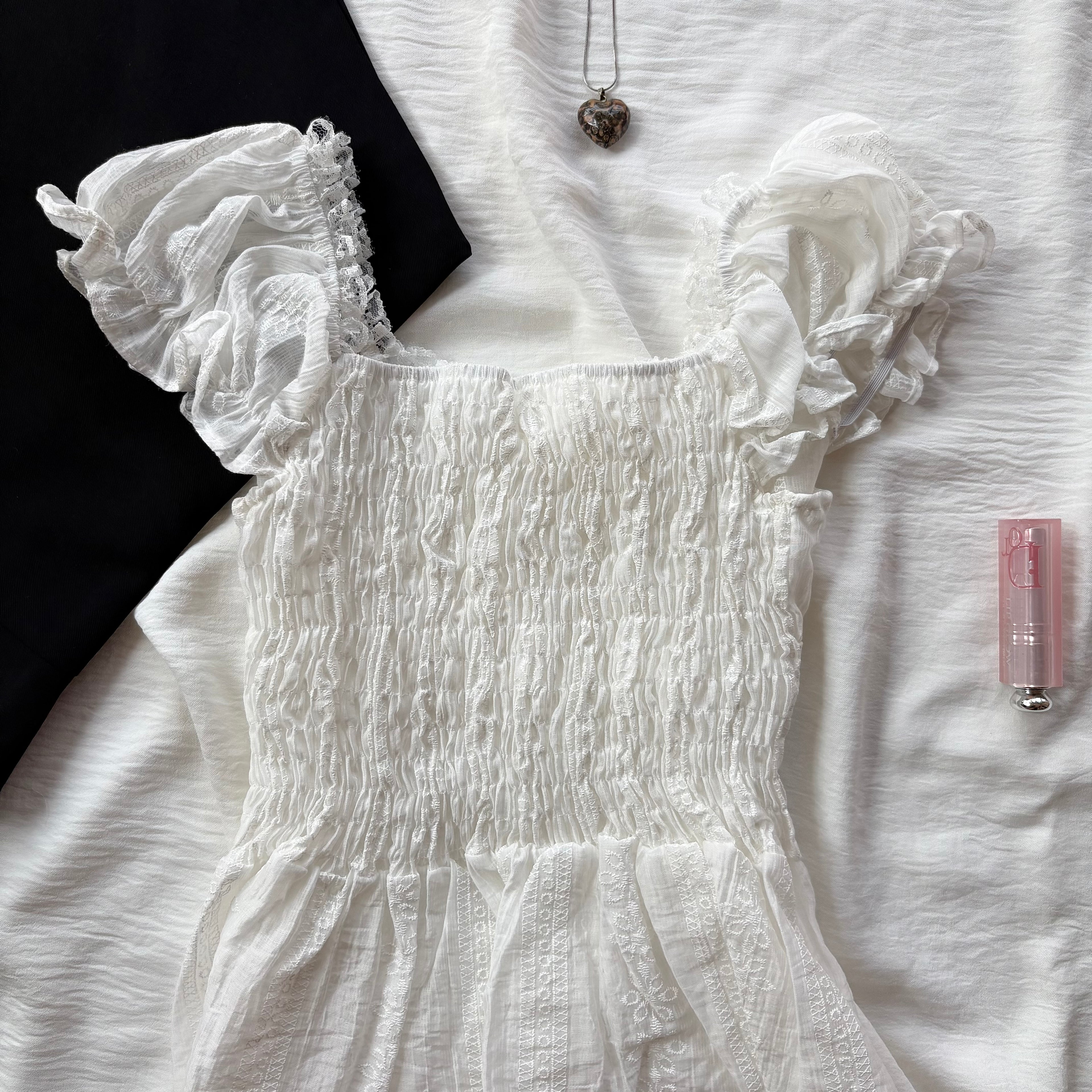 WHITE TOP (Bust : 28-34, Upper Waist : 24-28)