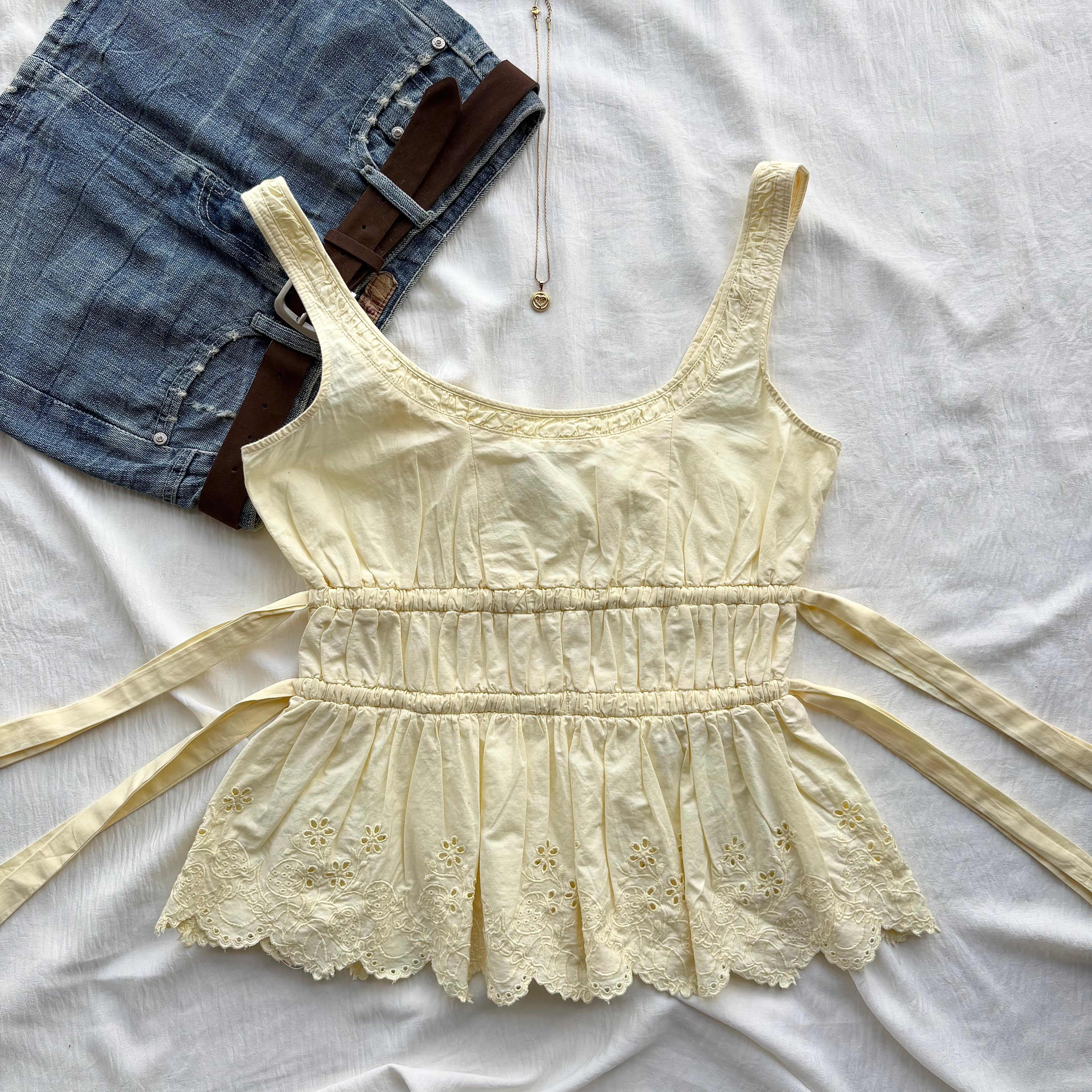 EYELET TOP IN BUTTER YELLOW FROM DAMSON AND MADDER (Bust : 32-34, Upper Waist : 28-30)