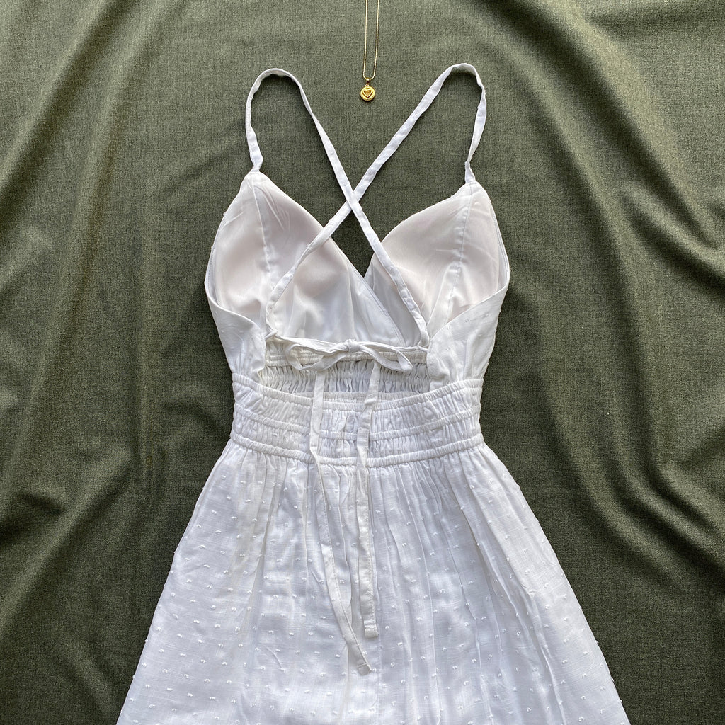 WHITE DRESS FROM HOLLISTER (Bust : 30-32, Upper Waist : 23-28)