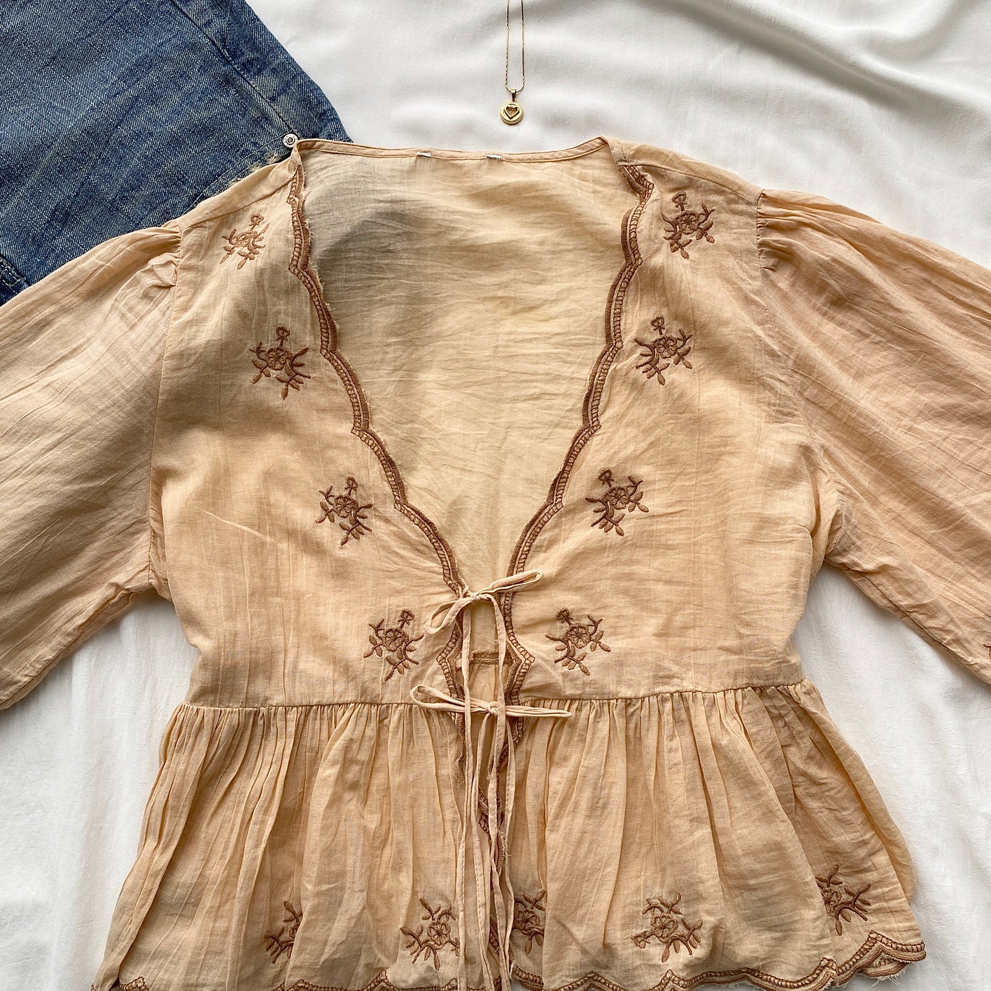 BEIGE EMBROIDERED TOP (Bust : 32-34)