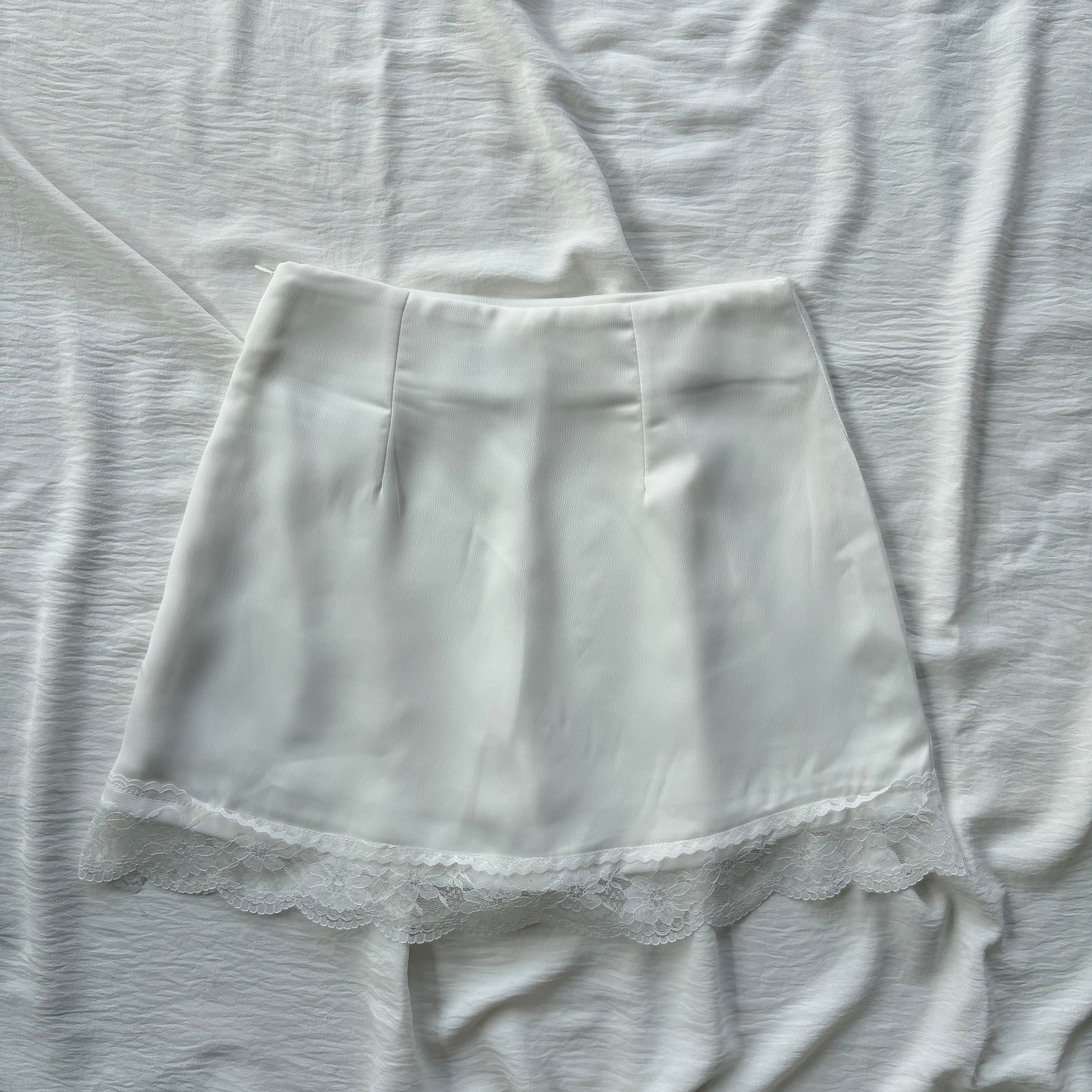 WHITE SKIRT WITH SHORTS (Three sizes available)