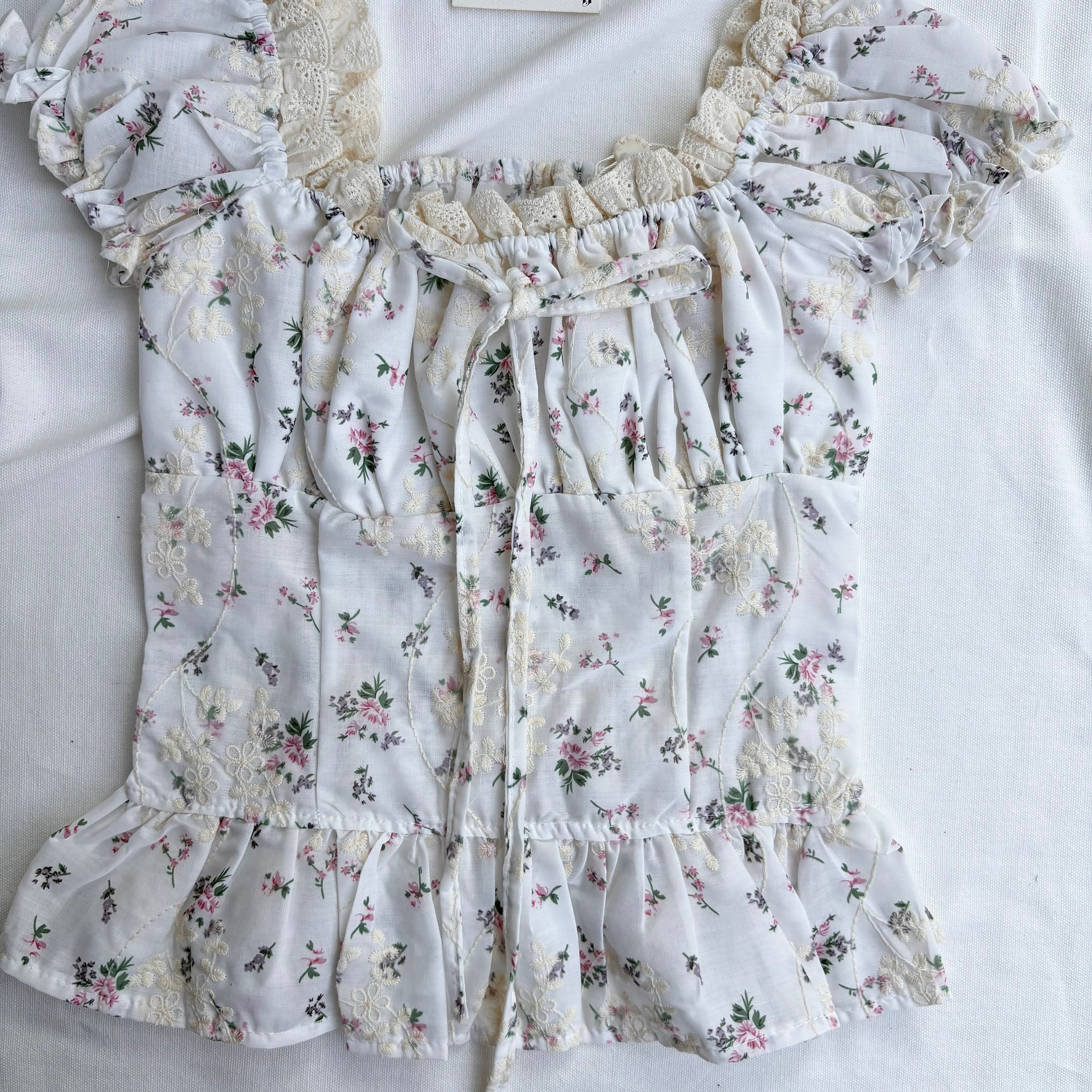 FLORAL EMBROIDERED TOP (Bust : 28-34, Upper Waist : 23-28)