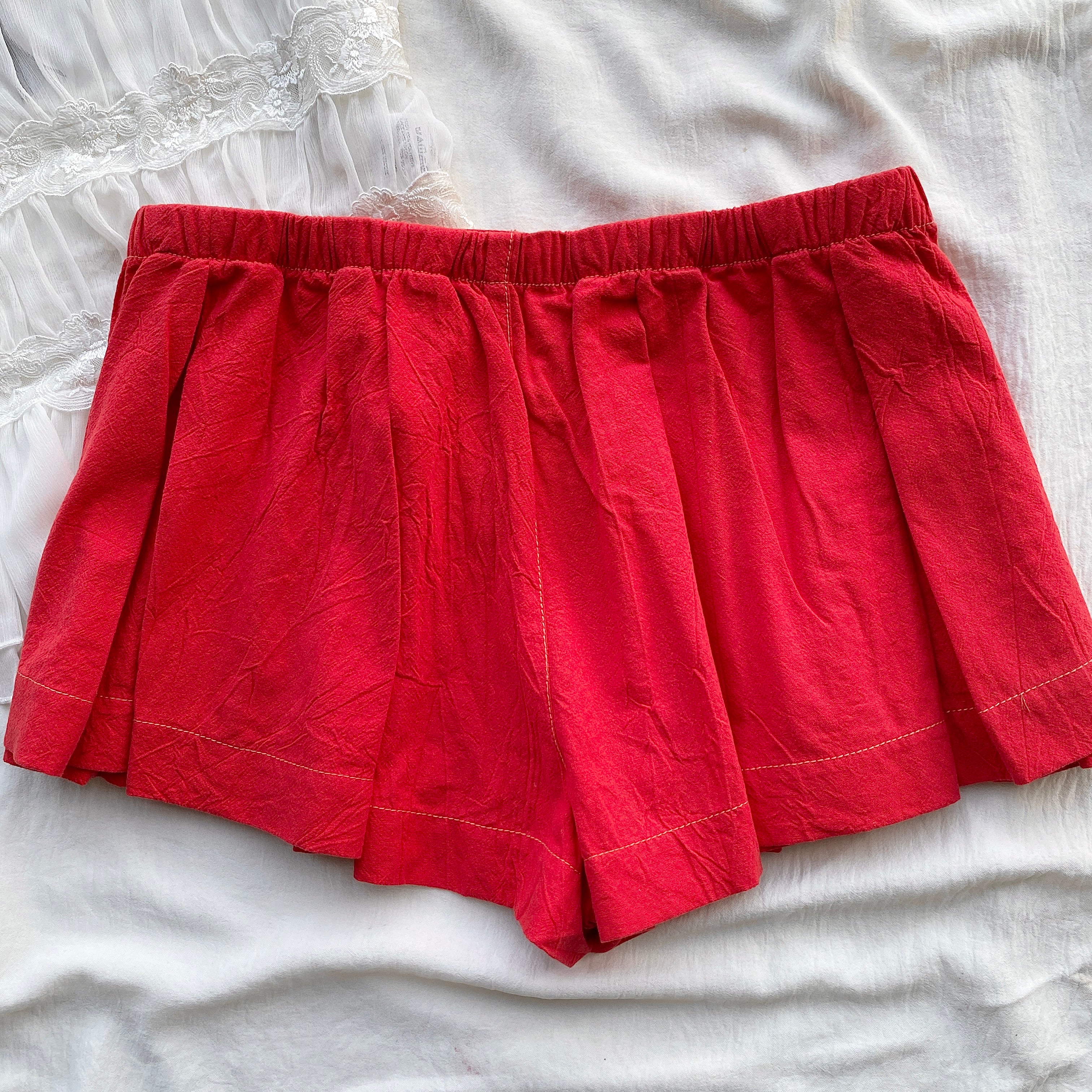 RED MINI TROUSER SHORTS (Waist : 30-34)