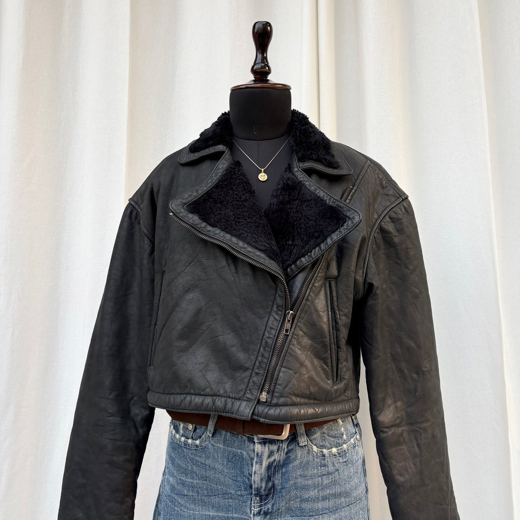 BLACK LEATHER JACKET WITH FURR (Fits M/L)