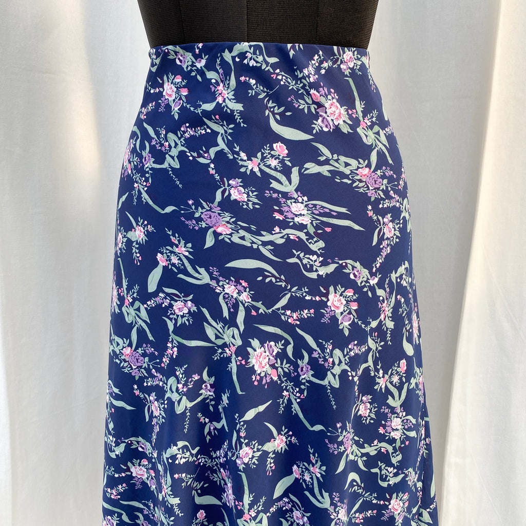 DARK BLUE FLORAL SKIRT (Waist : 30-36)