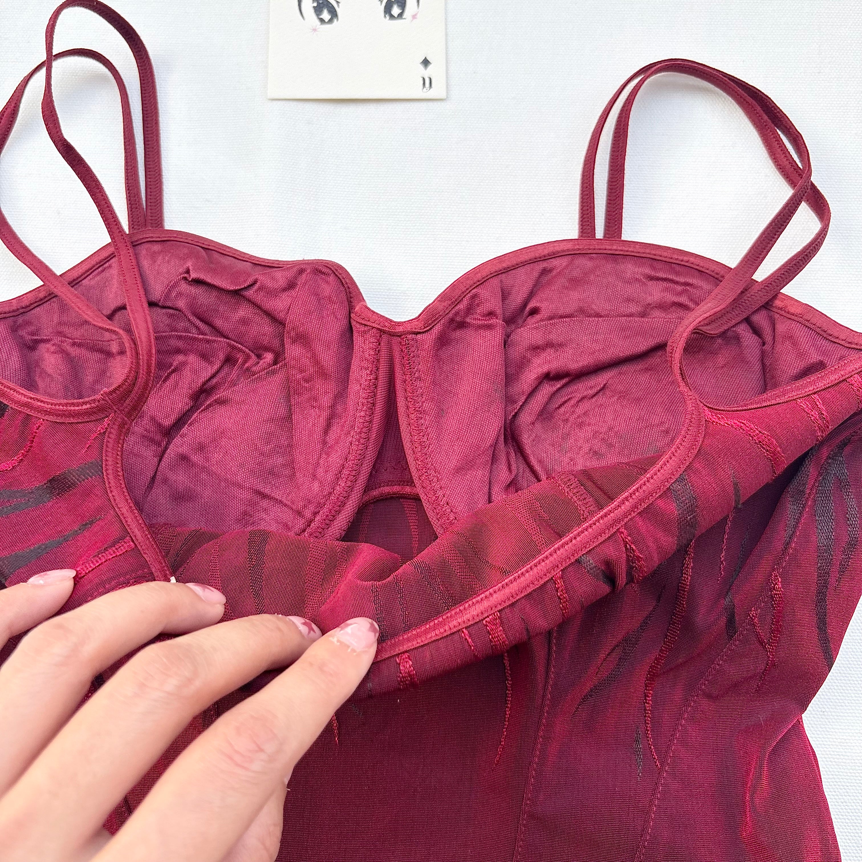 RED BUSTIER TOP (Bust : 32-34, Upper Waist : 22-26)