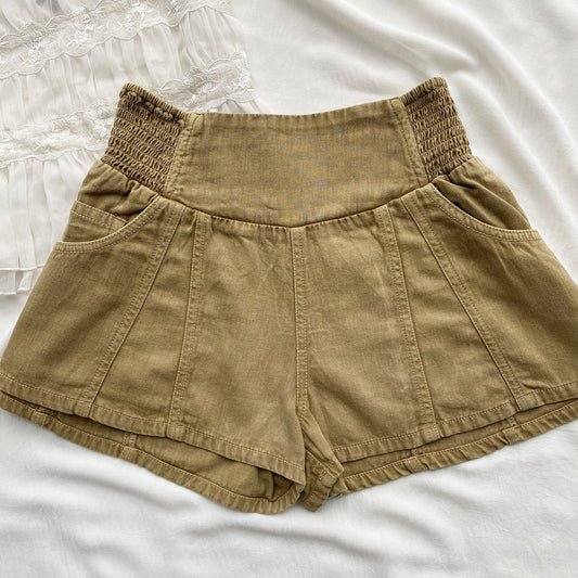 BROWN DENIM SHORTS FROM FREE PEOPLE (Waist : 26-32)