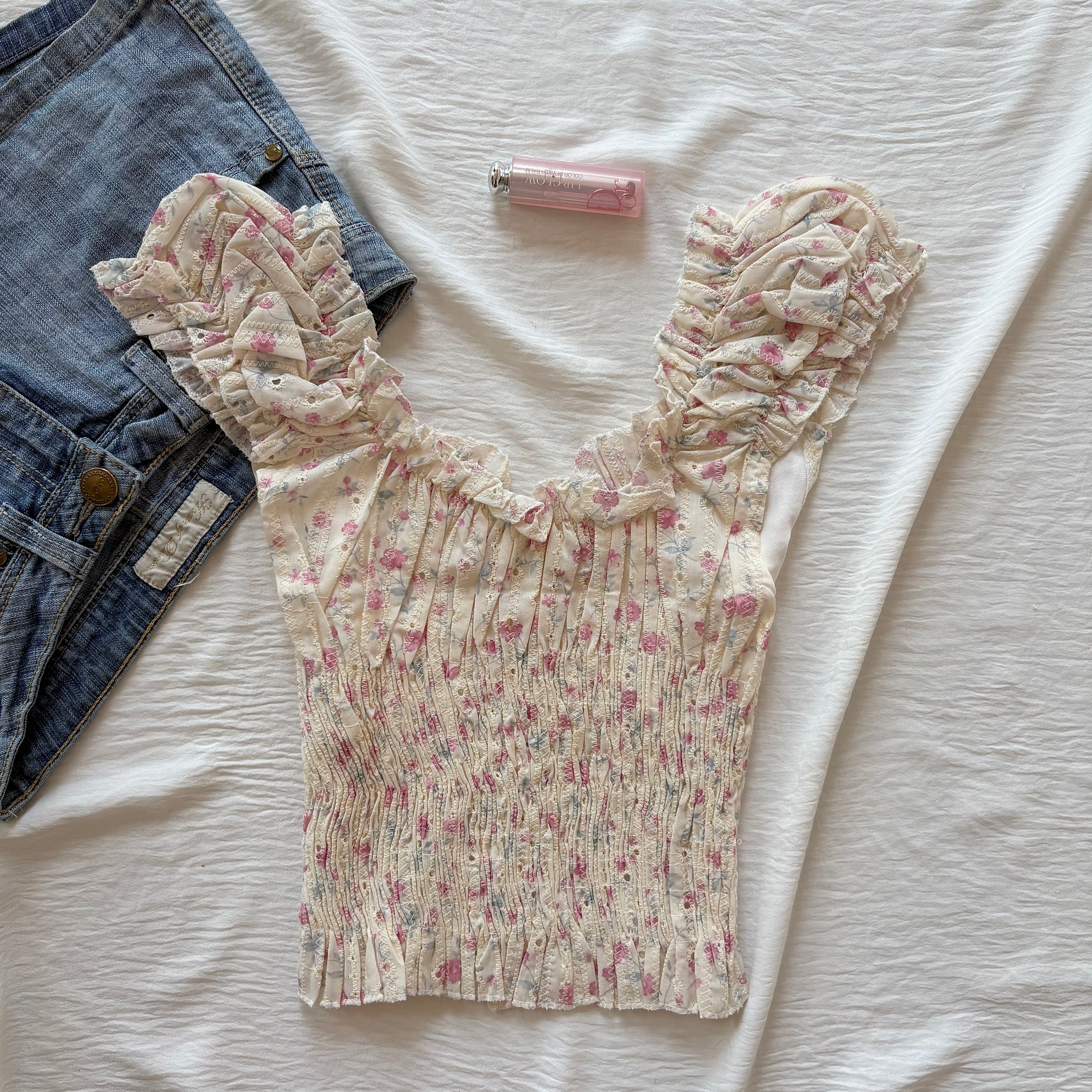 FLORAL TOP IN BUTTER YELLOW (Bust : 28-32, Upper Waist : 24-28)