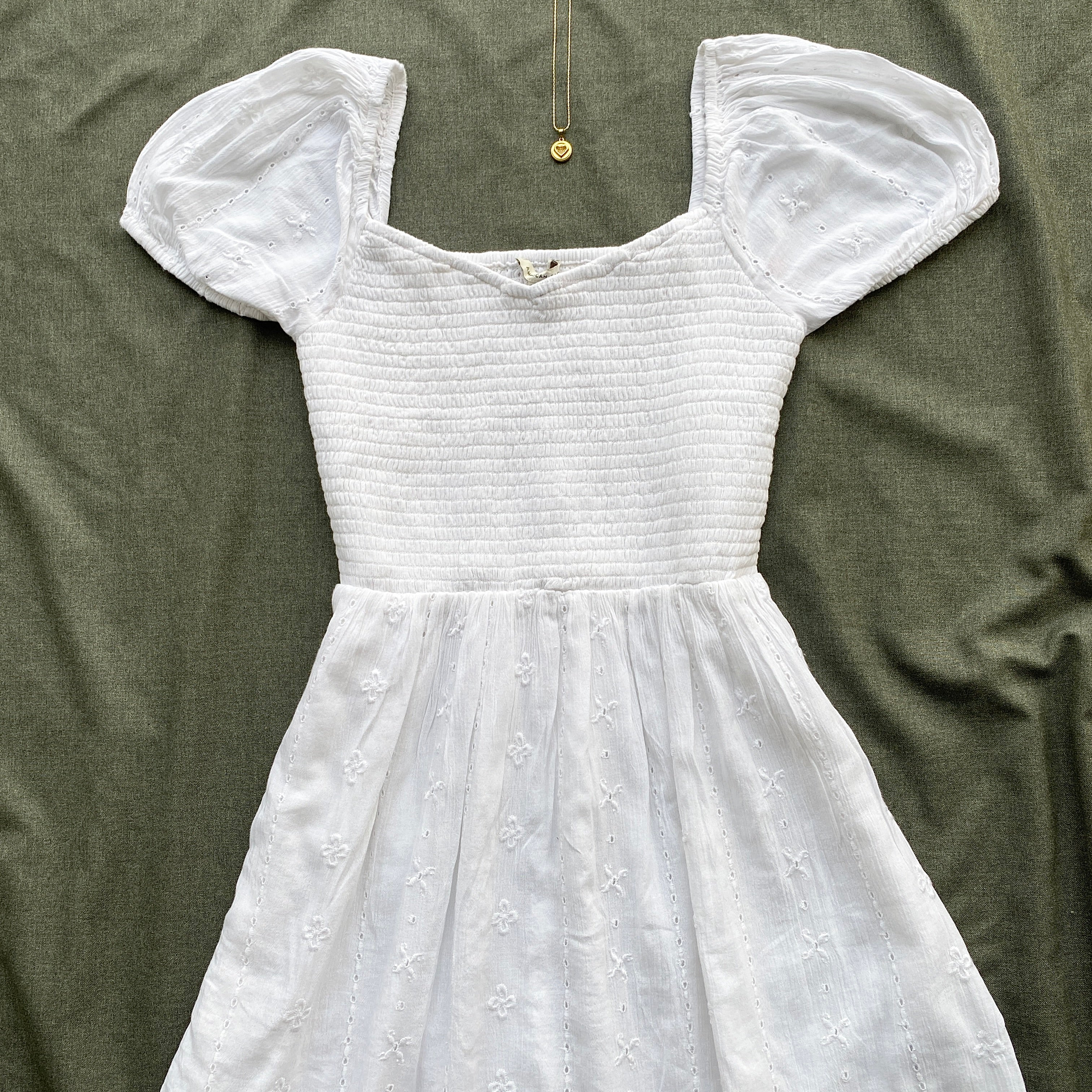 WHITE DRESS FROM HOLLISTER (Bust : 28-32, Upper Waist : 23-28)