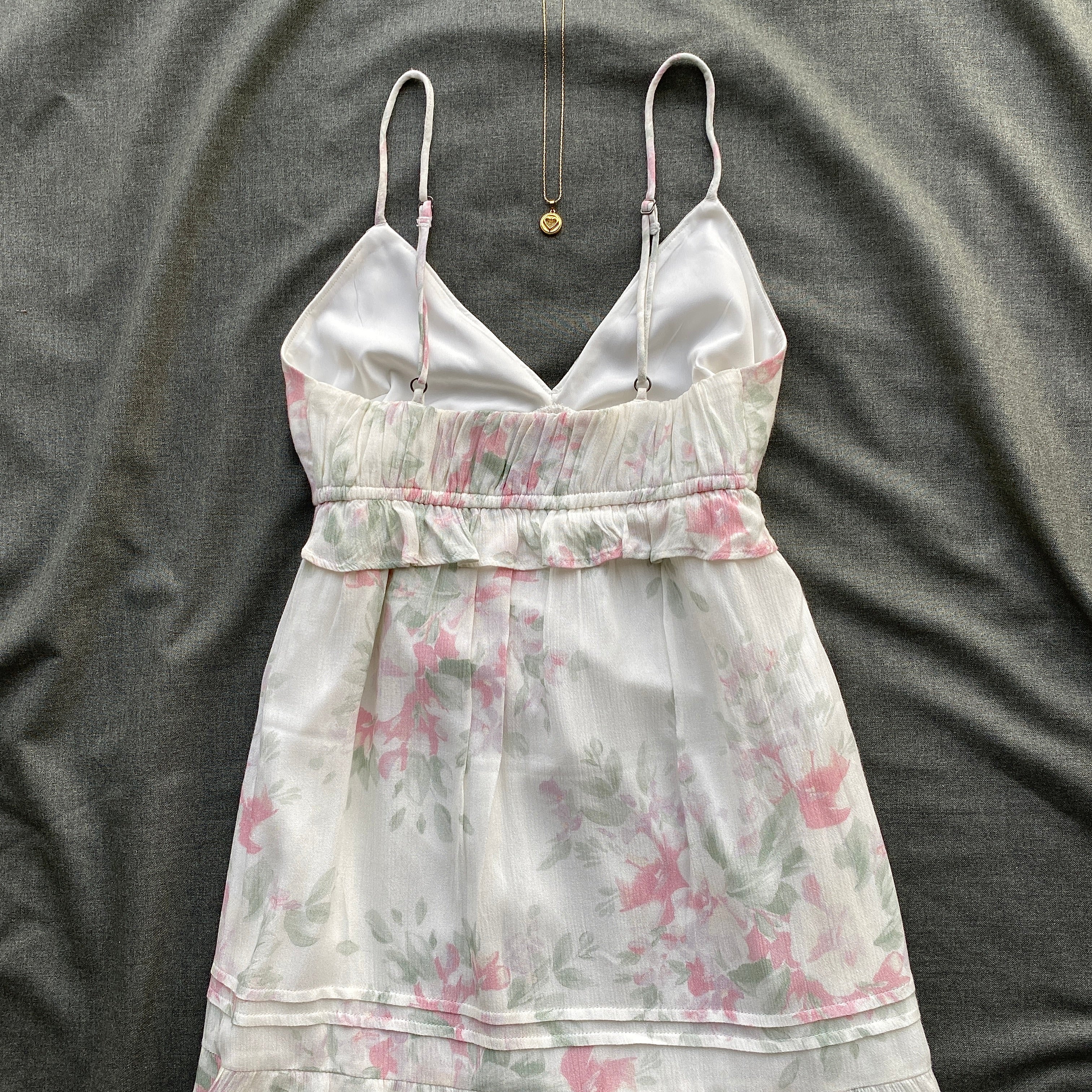 FLORAL STUDDED DRESS FROM HOLLISTER (Bust : 32-34, Upper Waist : 26-30)