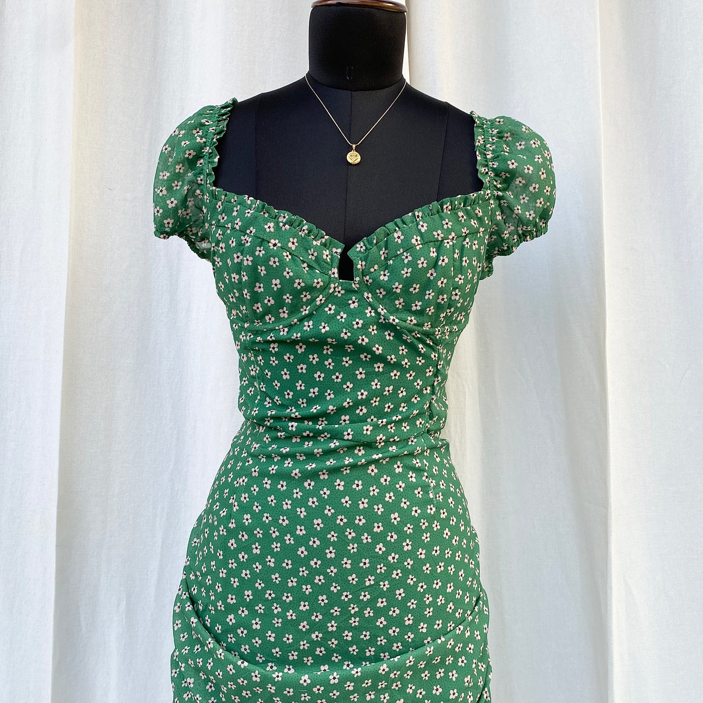 GREEN FLORAL DRESS FROM TIGERMIST (Bust : 36-40, Upper Waist : 32-36)