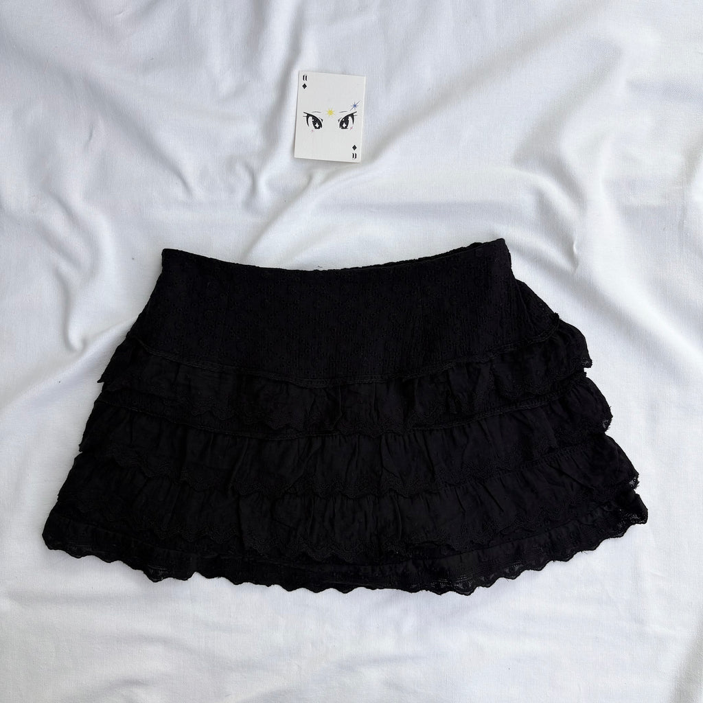 BLACK EYELET SKIRT (Waist : 24-28)