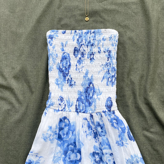 BLUE FLORAL DRESS FROM HOLLISTER (Bust : 28-32, Upper Waist : 23-28