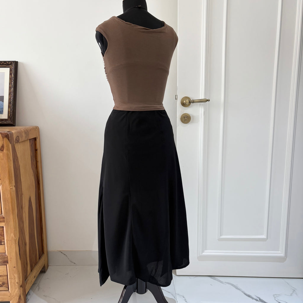 BLACK SKIRT (Waist : 26-32)