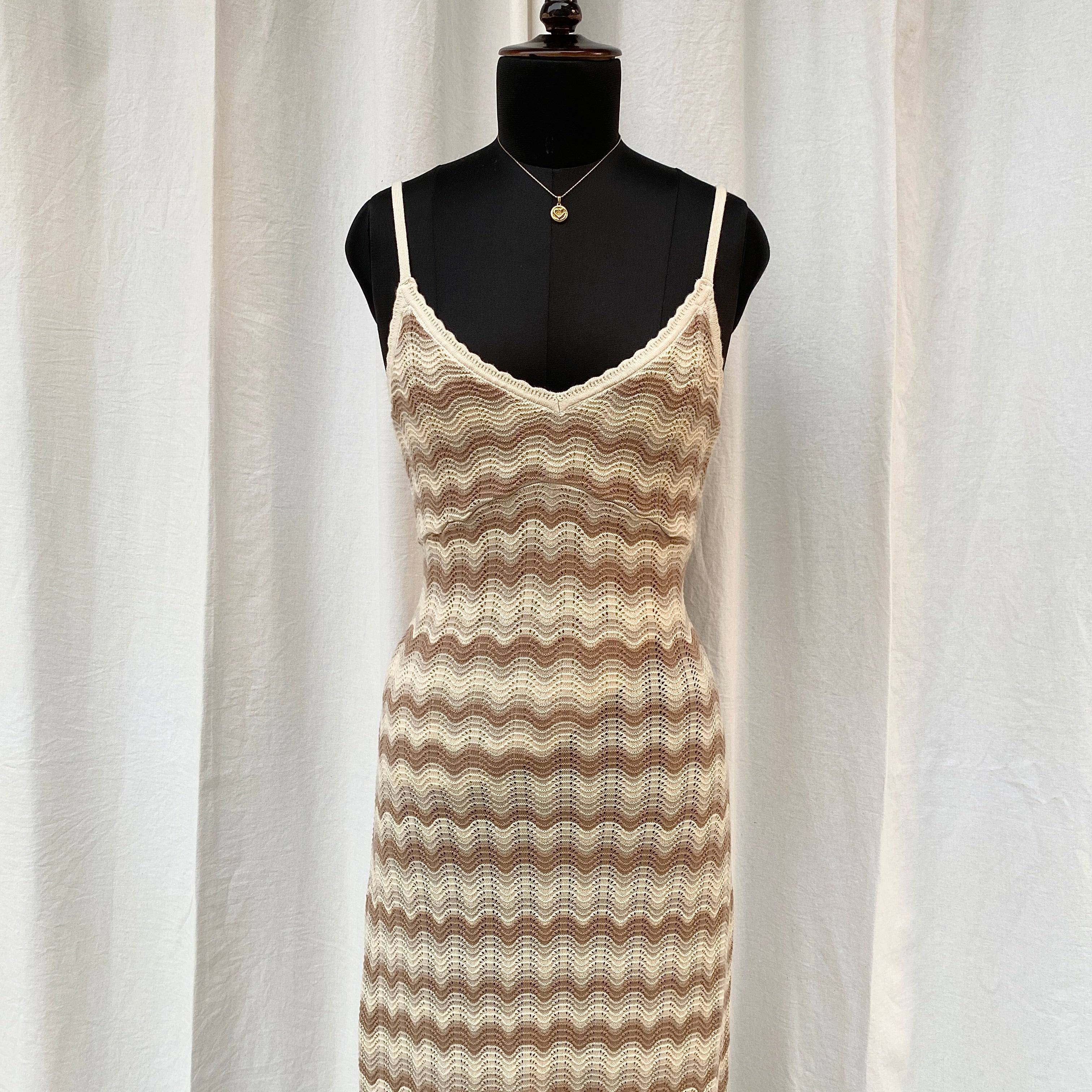 BROWN CROCHET DRESS FROM HOLLISTER (Bust : 34-36, Upper Waist : 28-34)